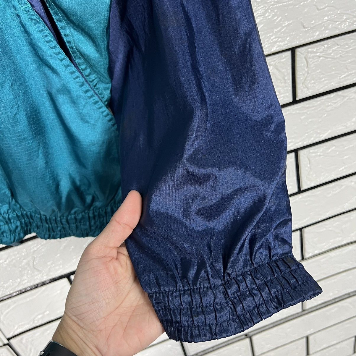 Nike RARE NIKE Cross Training Colorblock Windbreaker #3960-C180 Size US L / EU 52-54 / 3 - 7 Thumbnail
