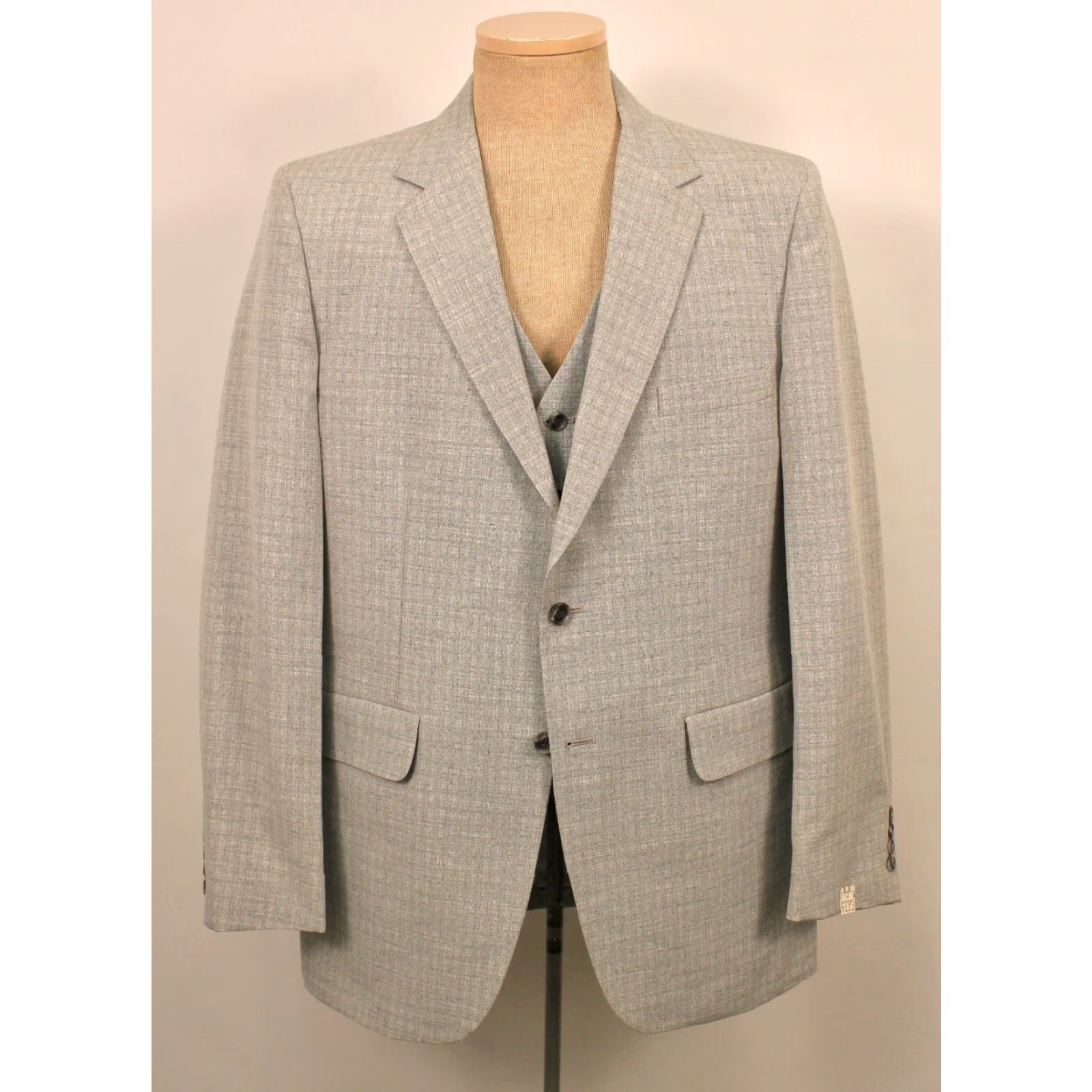 Vintage VINTAGE Men’s VTG NOS 70s Light Grey Leisure Suit Sz 42 Long 1970s Polyester Disco 3 PC Mens Size 42R - 3 Thumbnail