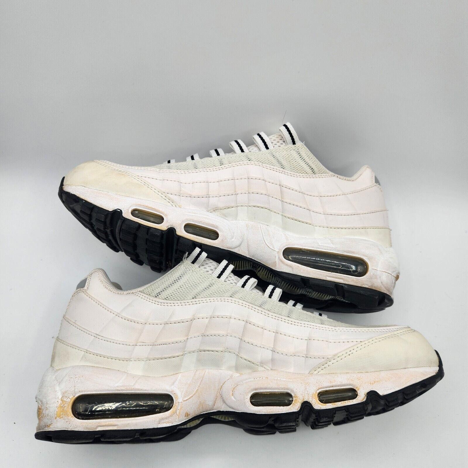 Nike Nike Air Max 95 ‘Triple White' 609048-109 sz 10 2016 Size US 10 / EU 43 - 9 Thumbnail