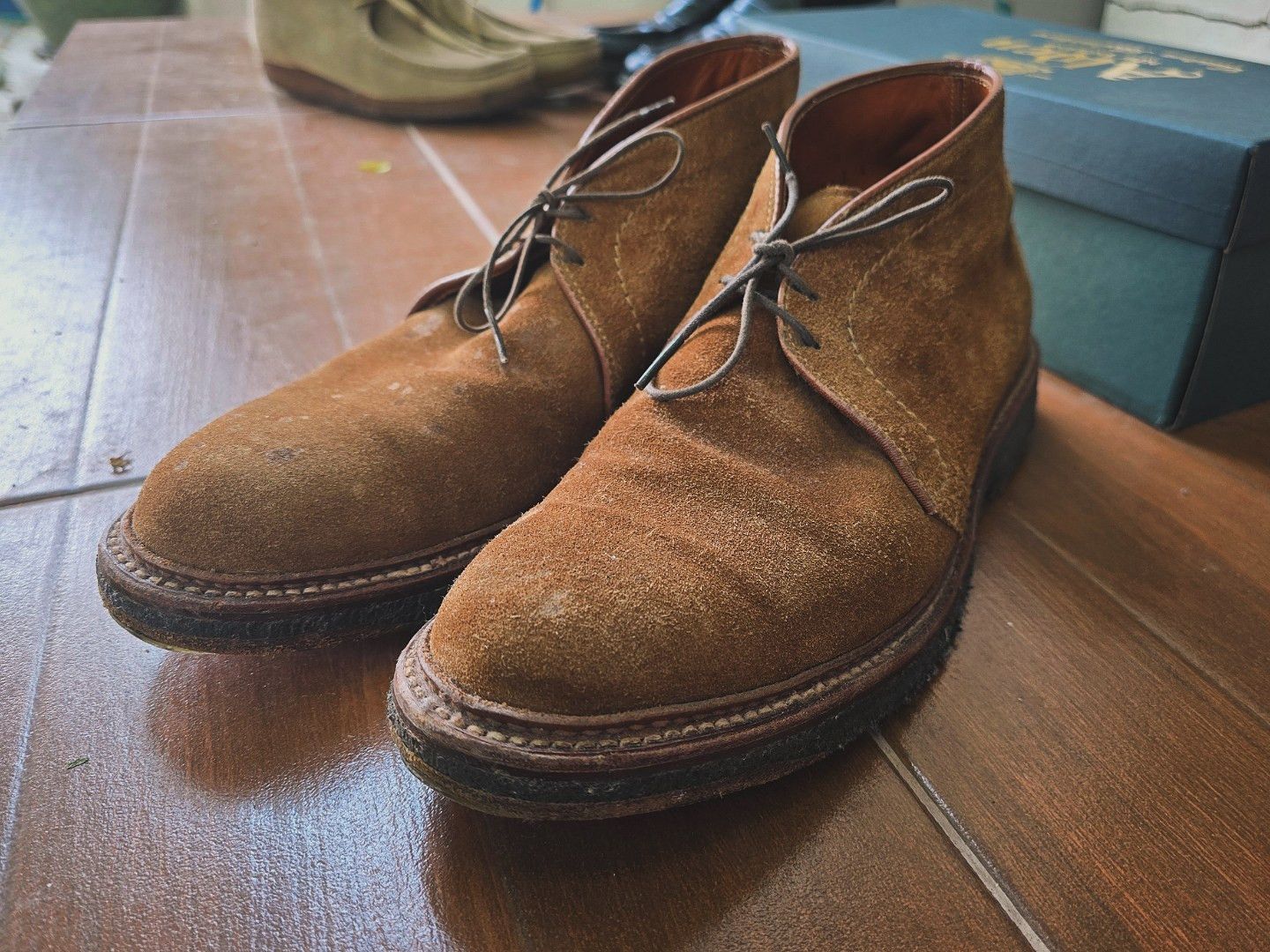 Alden × J.Crew Alden Snuff Suede Chukka for J.crew Size US 9 / EU 42 - 2 Thumbnail