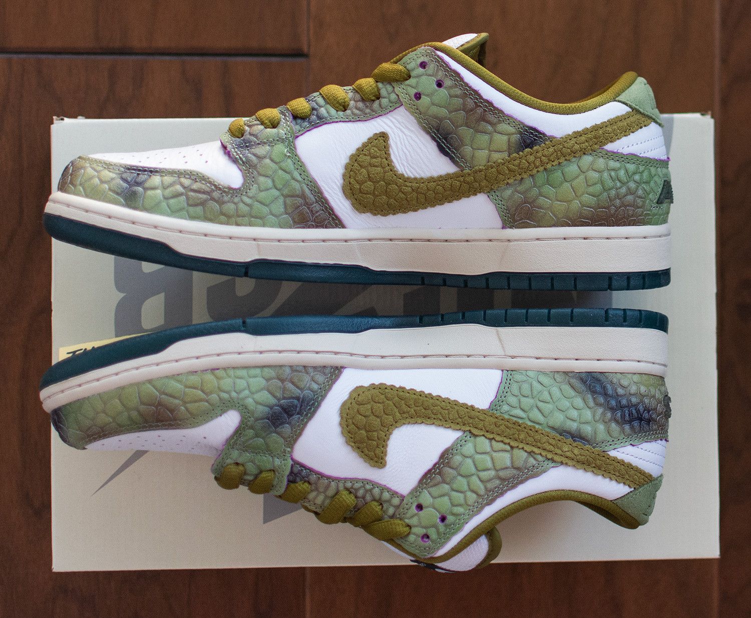 Nike SB SB Dunk Low Alexis Sablone Chameleon Size US 11 / EU 44 - 3 Thumbnail
