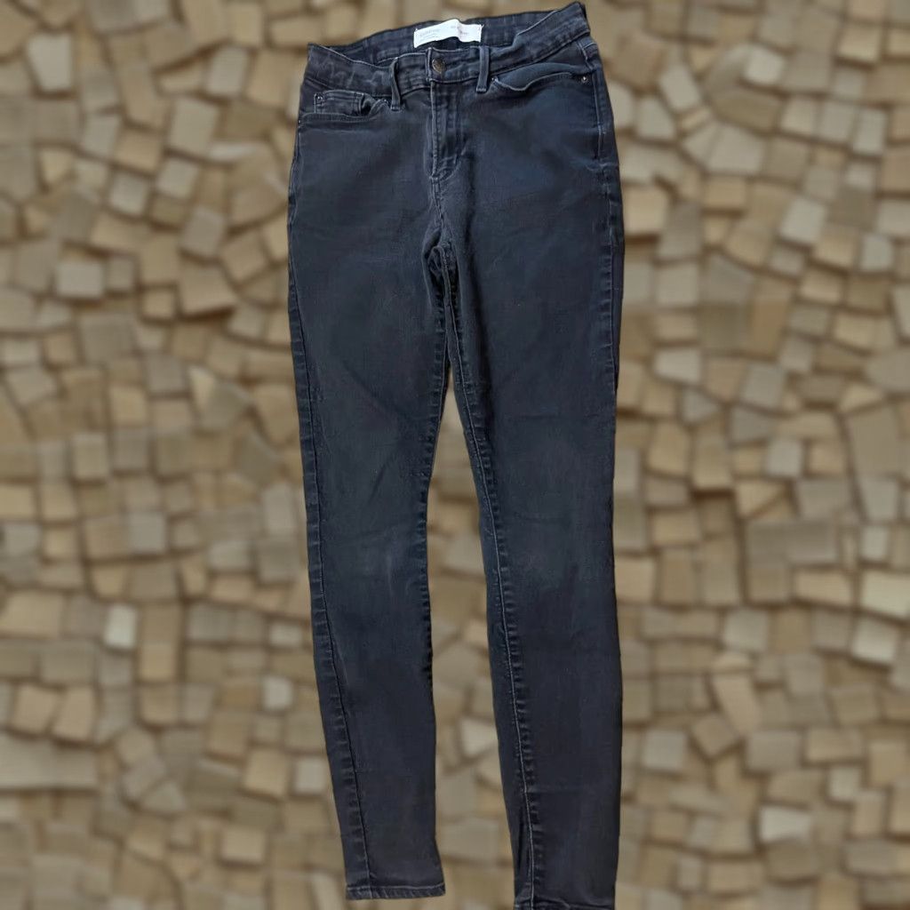 Levi's VINTAGE false Size 28" / US 6 / IT 42 - 1 Thumbnail