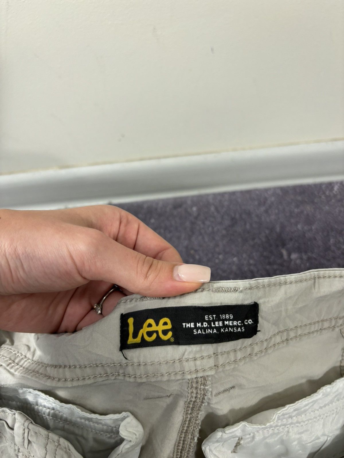 Lee Vintage Lee Y2K Beige American Hype Baggy Cargo Shorts Size US 38 / EU 54 - 12 Thumbnail