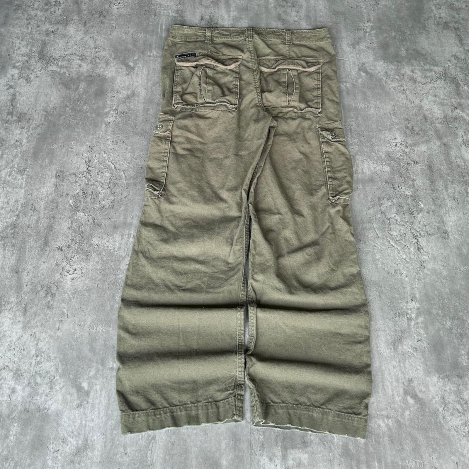 JNCO × Japanese Brand × Rocawear Vintage Y2K Baggy Jnco Style Rocawear Distressed Cargo Pants Size US 36 / EU 52 - 2 Thumbnail