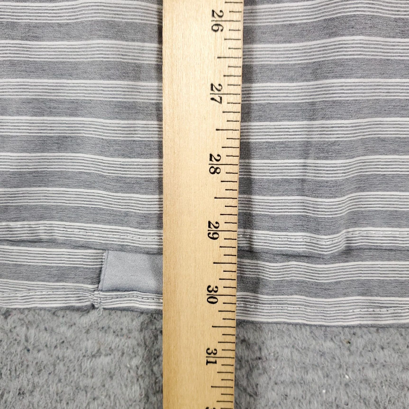 Vintage Columbia Shirt Mens XL Gray Striped Vented Button-Up Short Sleeve Size US XL / EU 56 / 4 - 5 Thumbnail