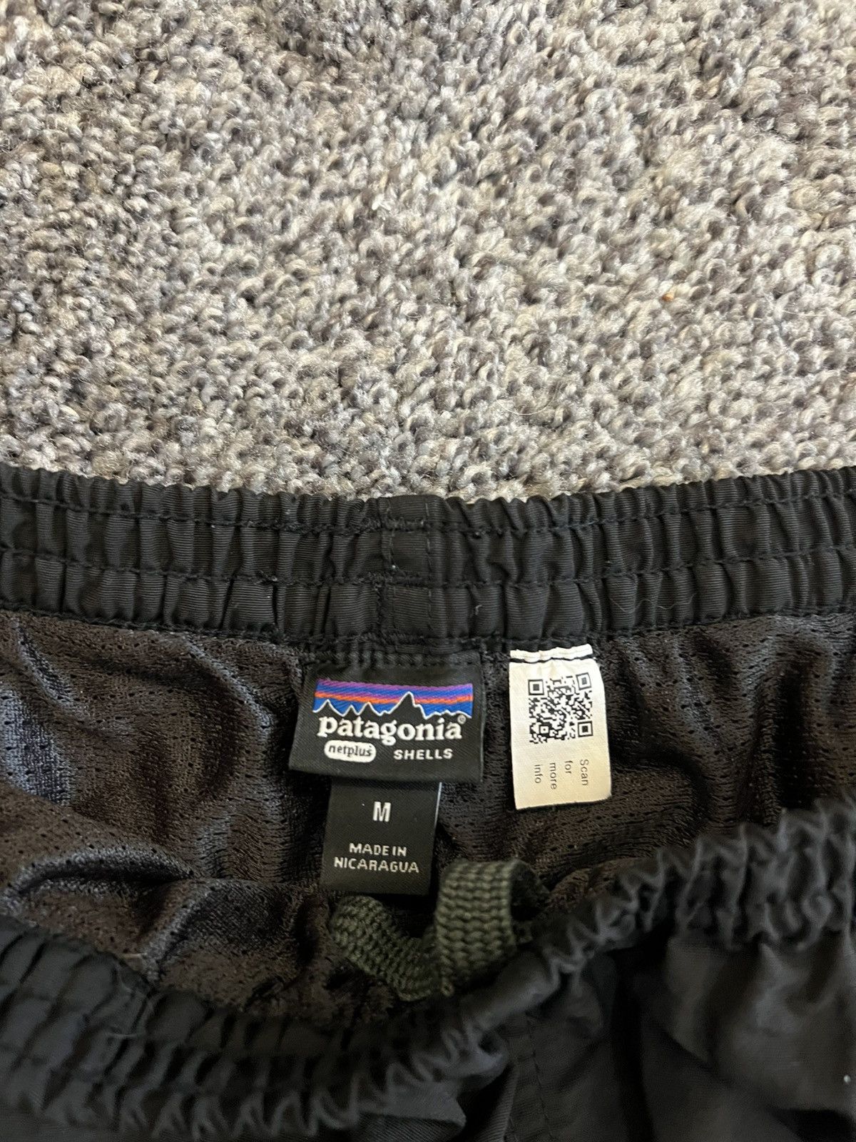 Patagonia Men’s Patagonia 5inch Baggies Shorts Black Size US 31 - 3 Thumbnail
