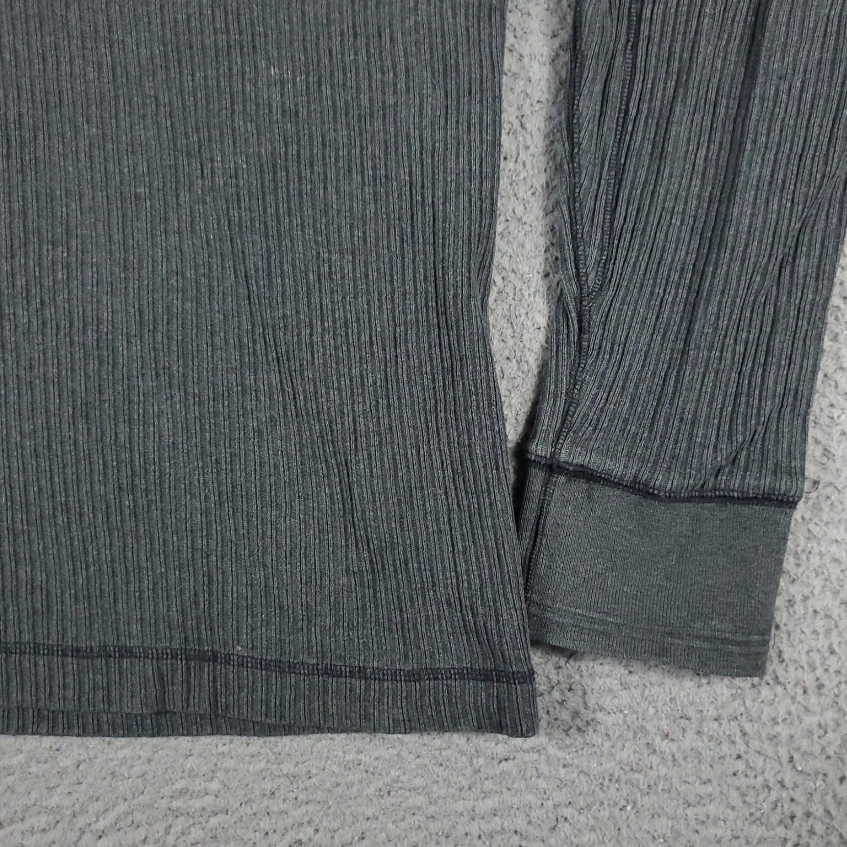 Tommy Hilfiger Tommy Hilfiger Long Sleeve T-Shirt Adult Large Gray Thermal Knit Casual Mens Size US L / EU 52-54 / 3 - 4 Thumbnail