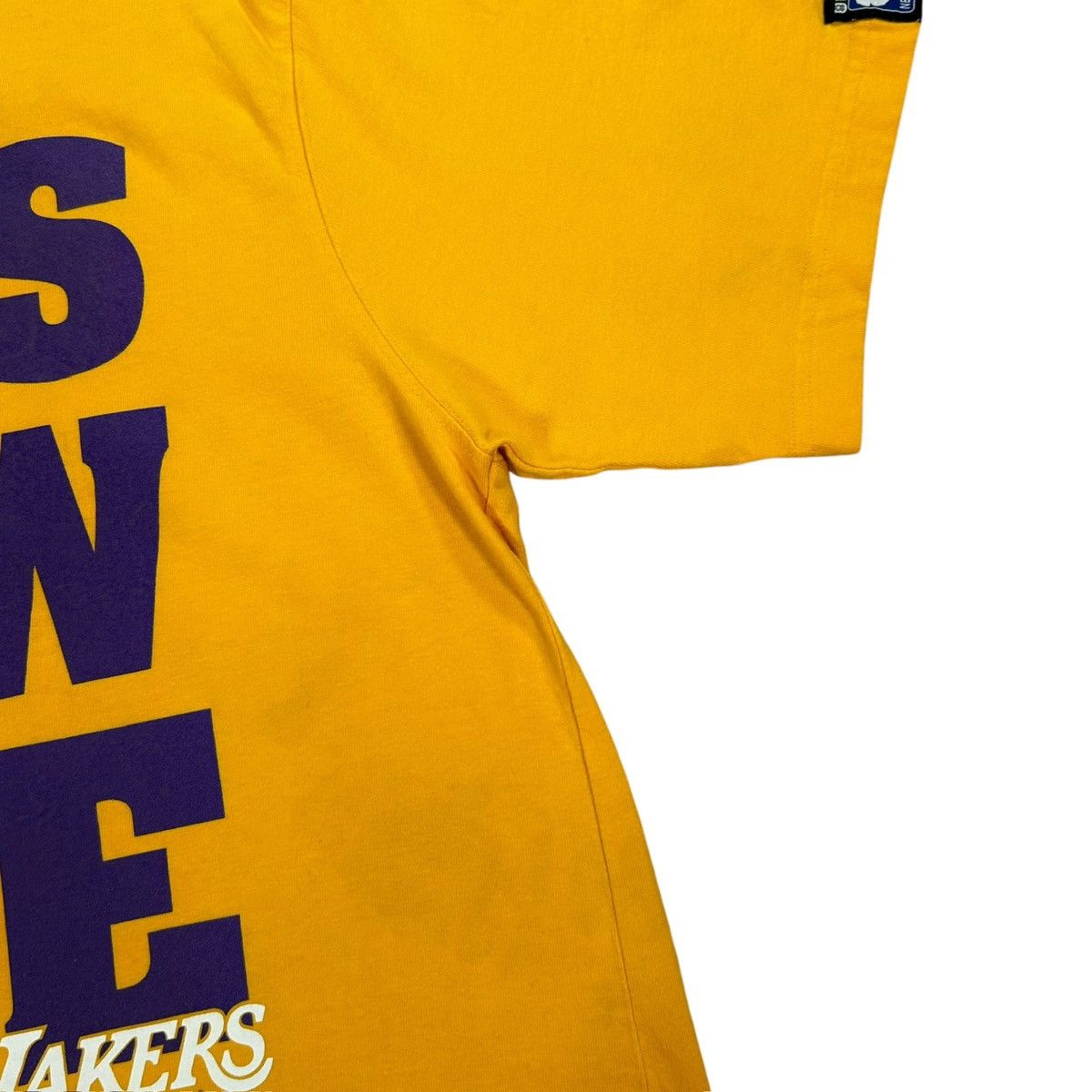 NBA VTG UNK NBA Basketball Los Angeles Lakers Kobe Byrant Shirt Size US XL / EU 56 / 4 - 2 Thumbnail