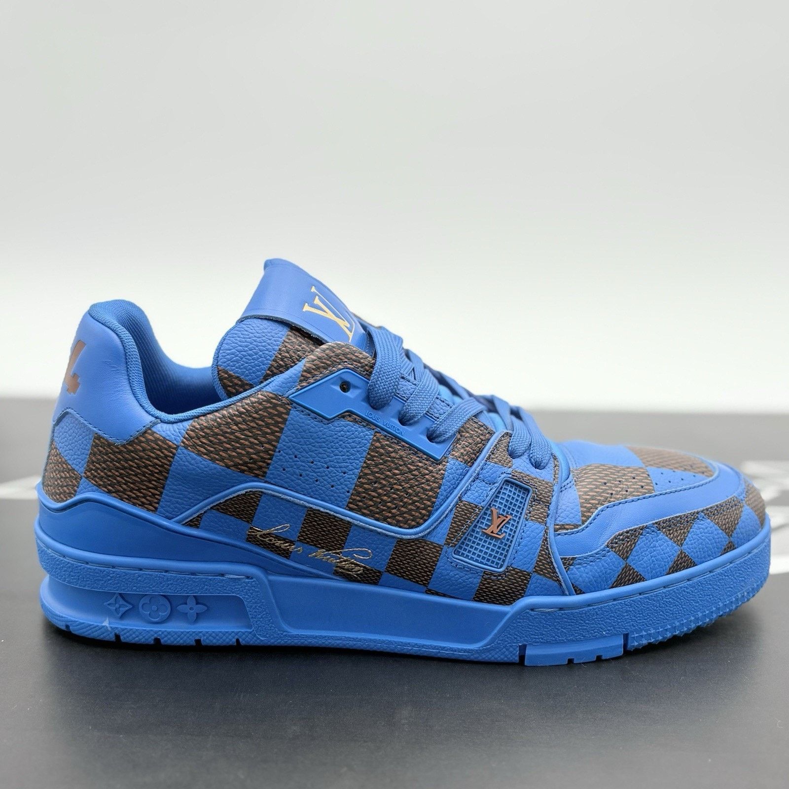 Louis Vuitton 8.5-9 US Louis Vuitton Trainer ' Blue Brown Checker ' CLEAN! Size US 9 / EU 42 - 2 Thumbnail