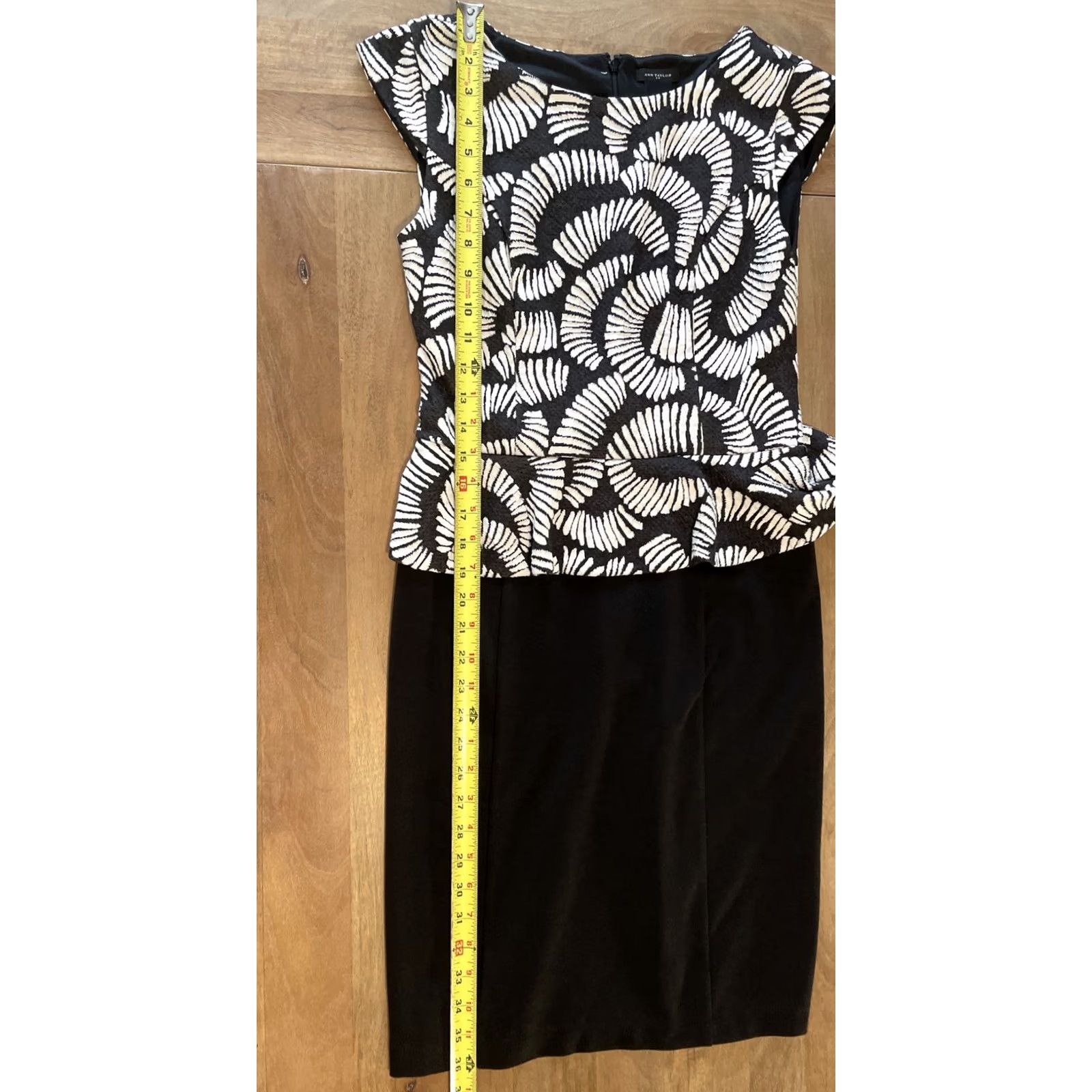 Ann Taylor Ann Taylor Women’s Pencil Knee Length Black White Sleeveless Dress Size 4 Floral Multicolor Size S / US 4 / IT 40 - 4 Thumbnail