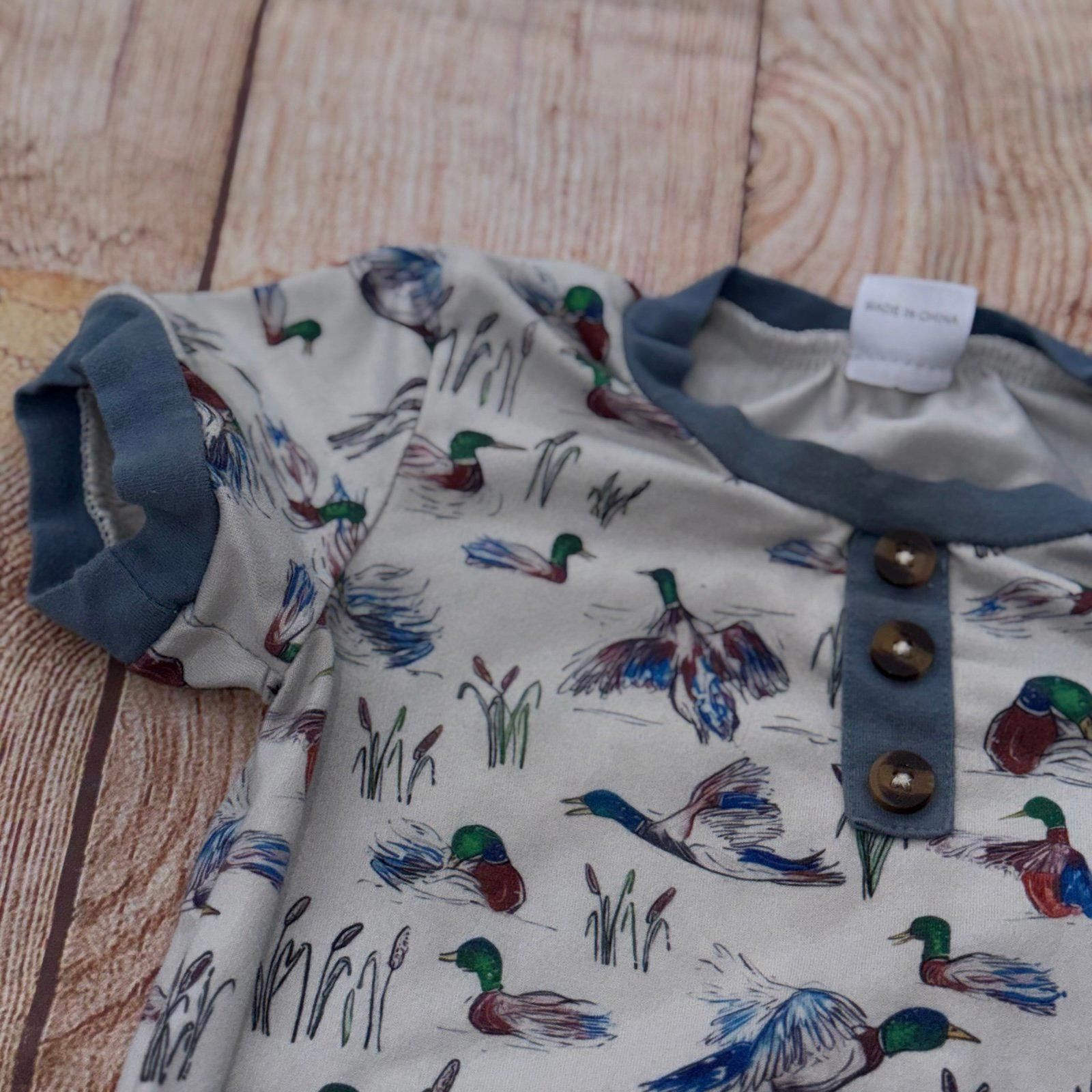 Other Boutique 6-12 Month Duck Print Baby Shirt Size US XXS / EU 40 - 3 Thumbnail