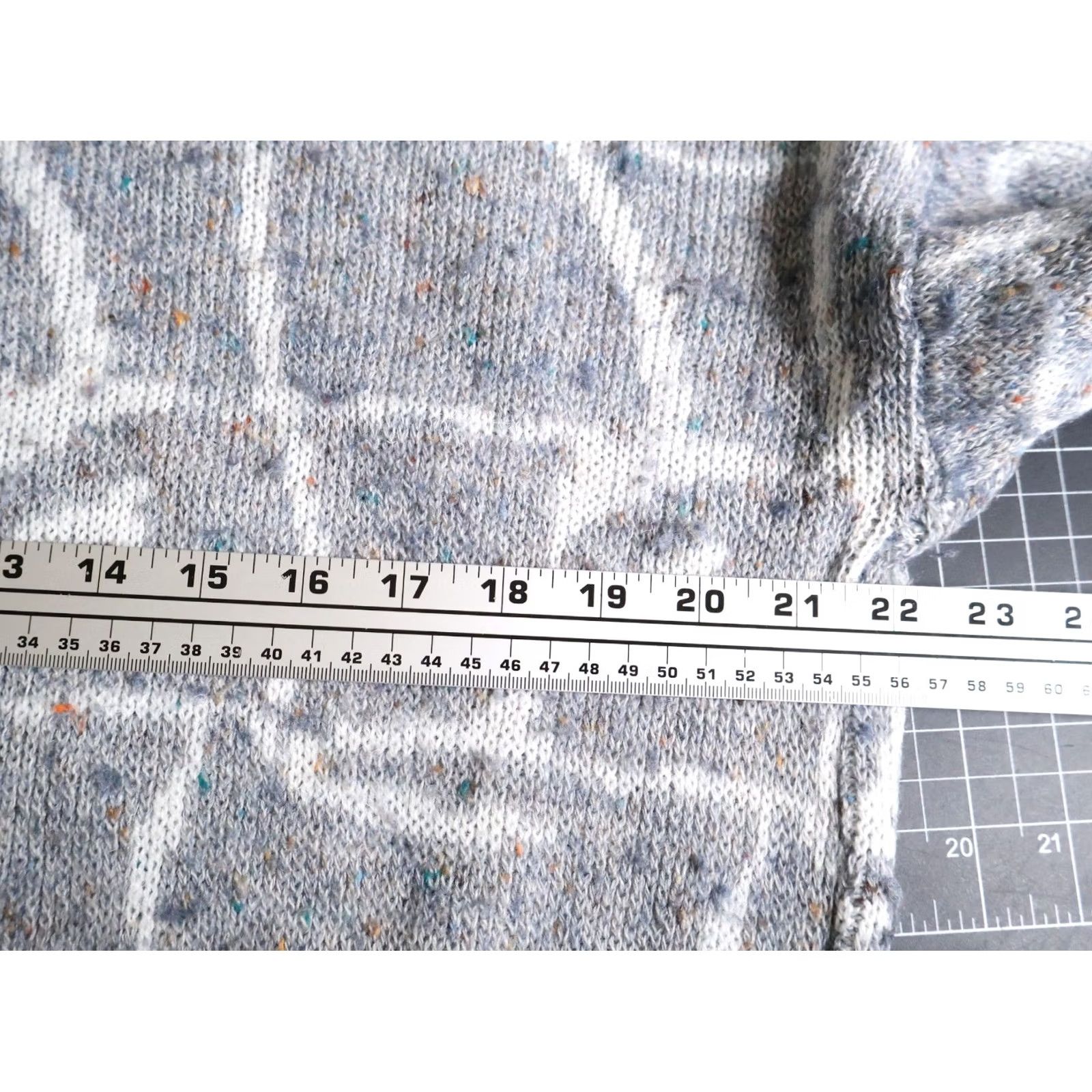 Vintage VINTAGE 80s Donegal Wool Blend Abstract Pattern Sweater Men Small Gray Italy Made Crew Neck Pullover Knit Vintage Mens Small Gray Abstract Pattern Size US S / EU 44-46 / 1 - 6 Thumbnail