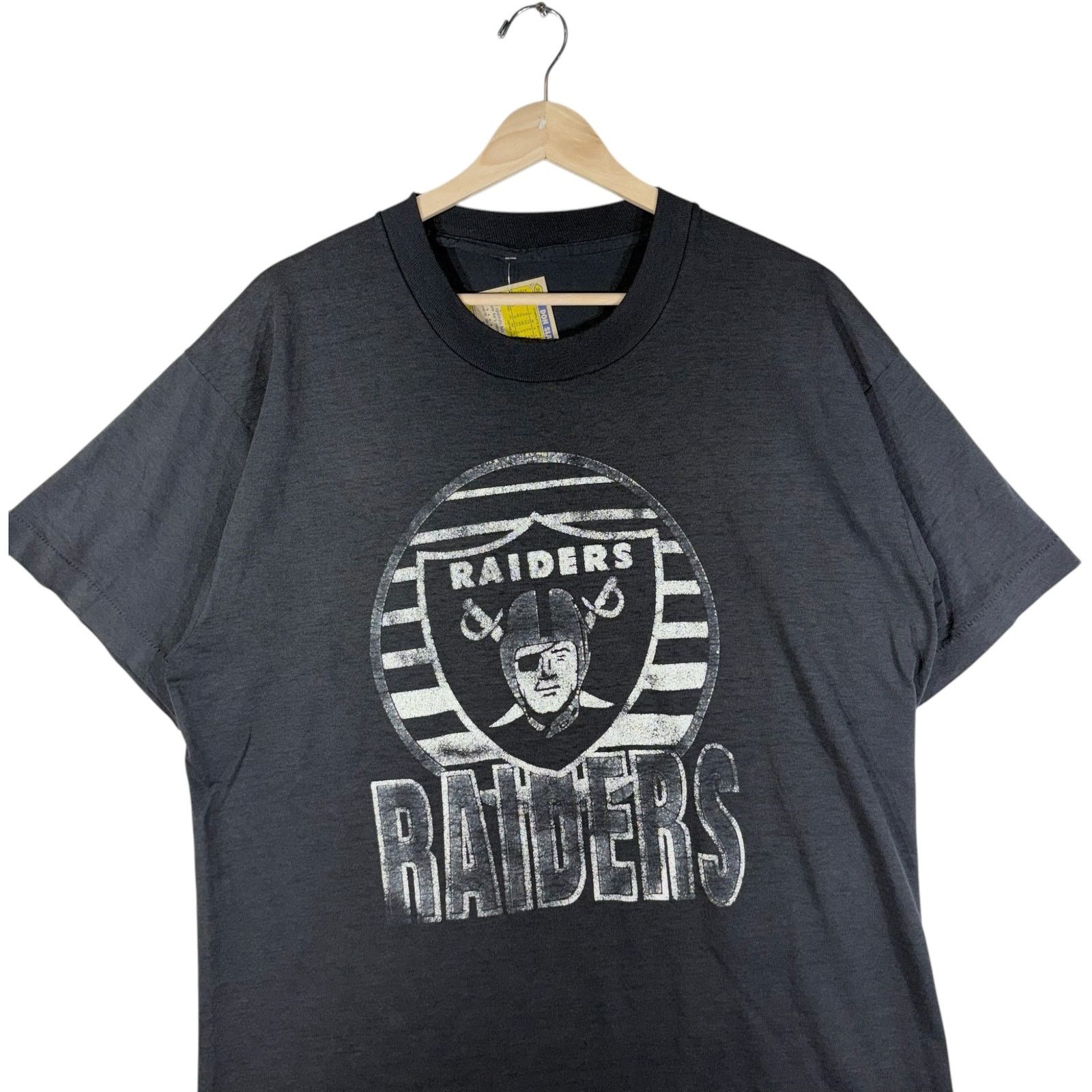 Vintage Vintage Los Angeles Raiders Logo Spellout NFL Tee XL Size US XL / EU 56 / 4 - 2 Thumbnail