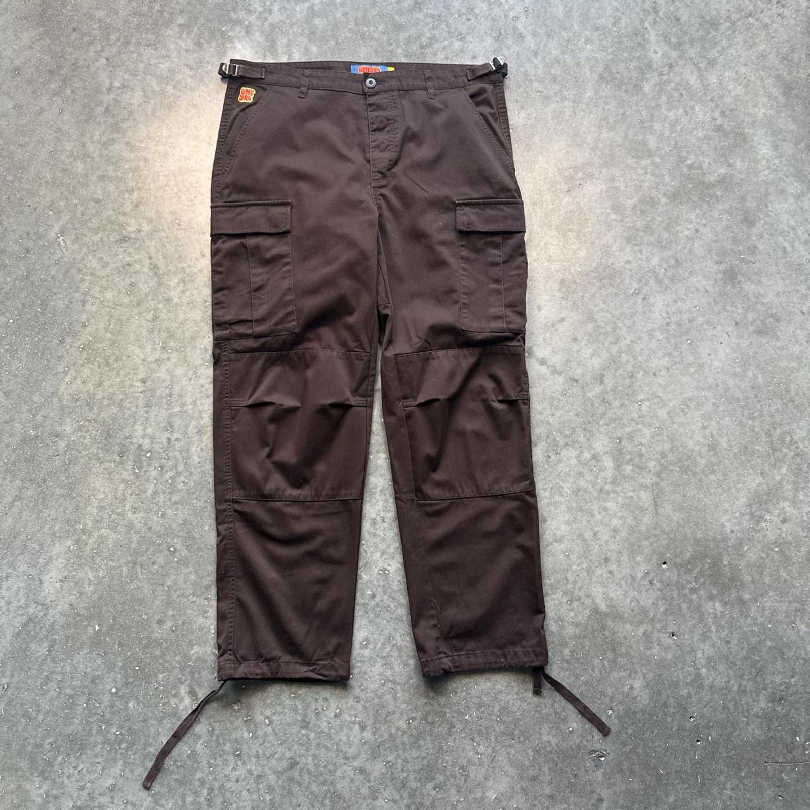 Carhartt Empyre Brown Skater Cargo Jeans With MUltiple Pockets Size US 34 / EU 50 - 1 Thumbnail