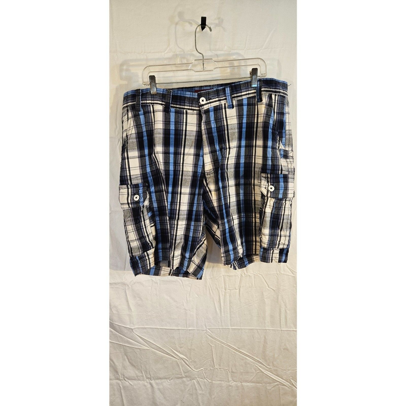 Other Men's Cargo Shorts by Foundry -- ITEM #3280 Size US 44 / EU 60 - 1 Thumbnail
