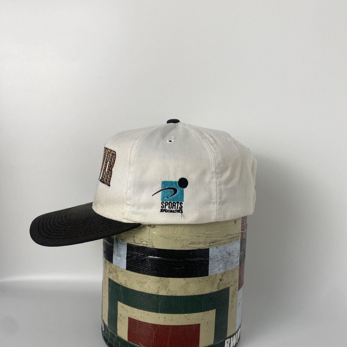 Sports Specialties × Vintage Vintage Vancouver Grizzlies laser Shadow Snapback Hat Cap Size ONE SIZE - 2 Thumbnail