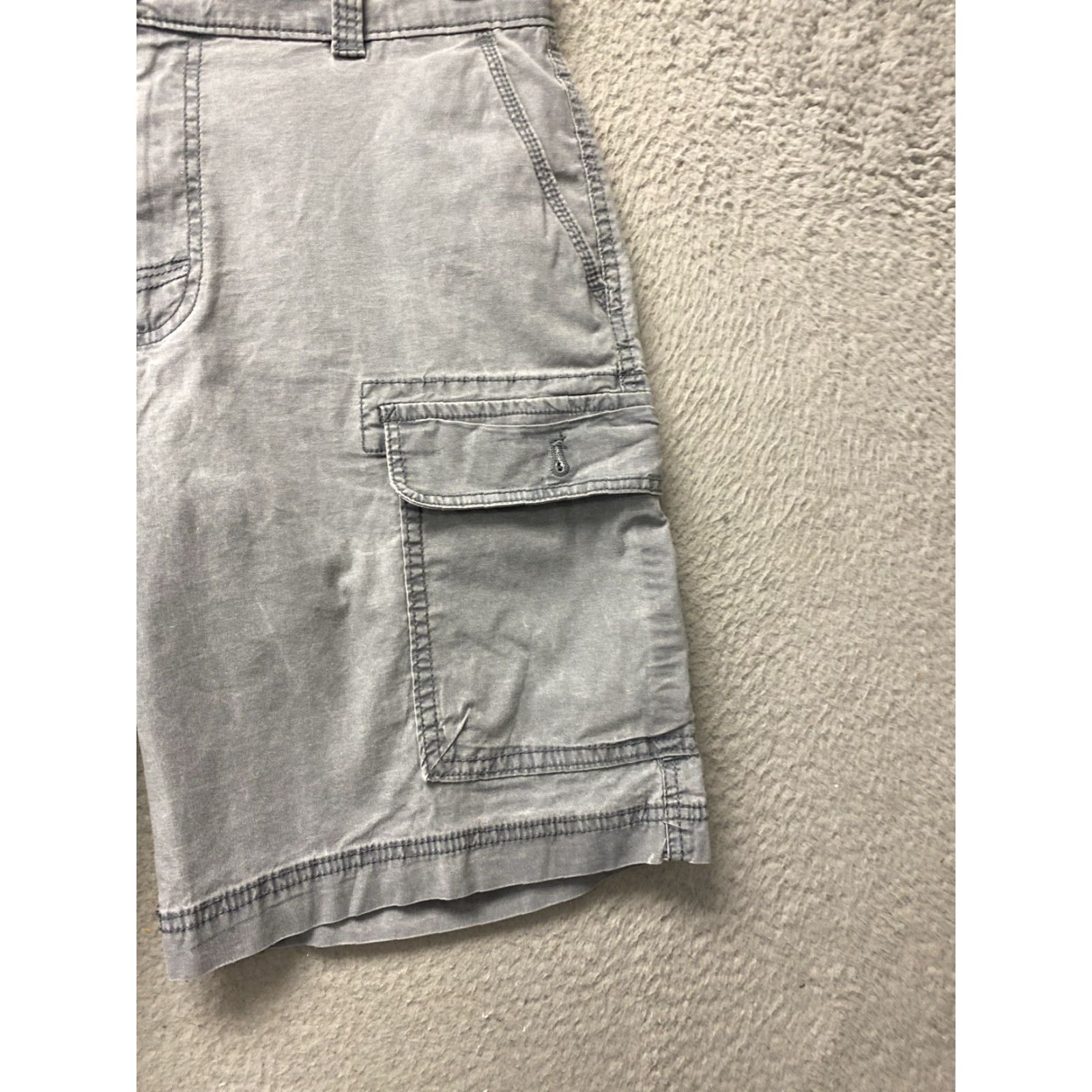 Izod IZOD Men's Chino Shorts Khaki 32in 10.5in Inseam Casual Stretch Outdoor Size US 32 / EU 48 - 3 Thumbnail