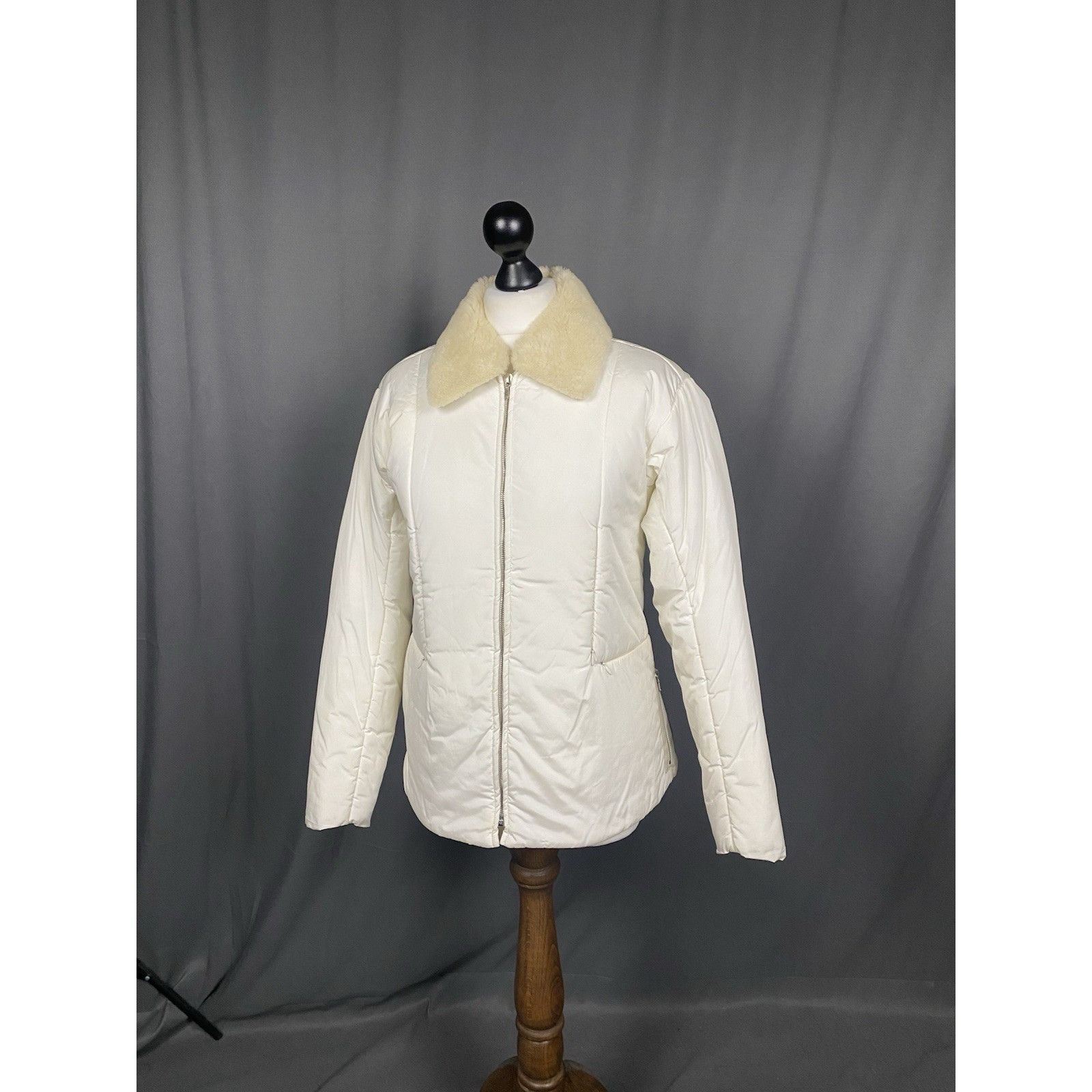 Jil Sander Jil Sander Women's White Puffer Quilted Insulated Sherpa Col Size XS / US 0-2 / IT 36-38 - 4 Thumbnail
