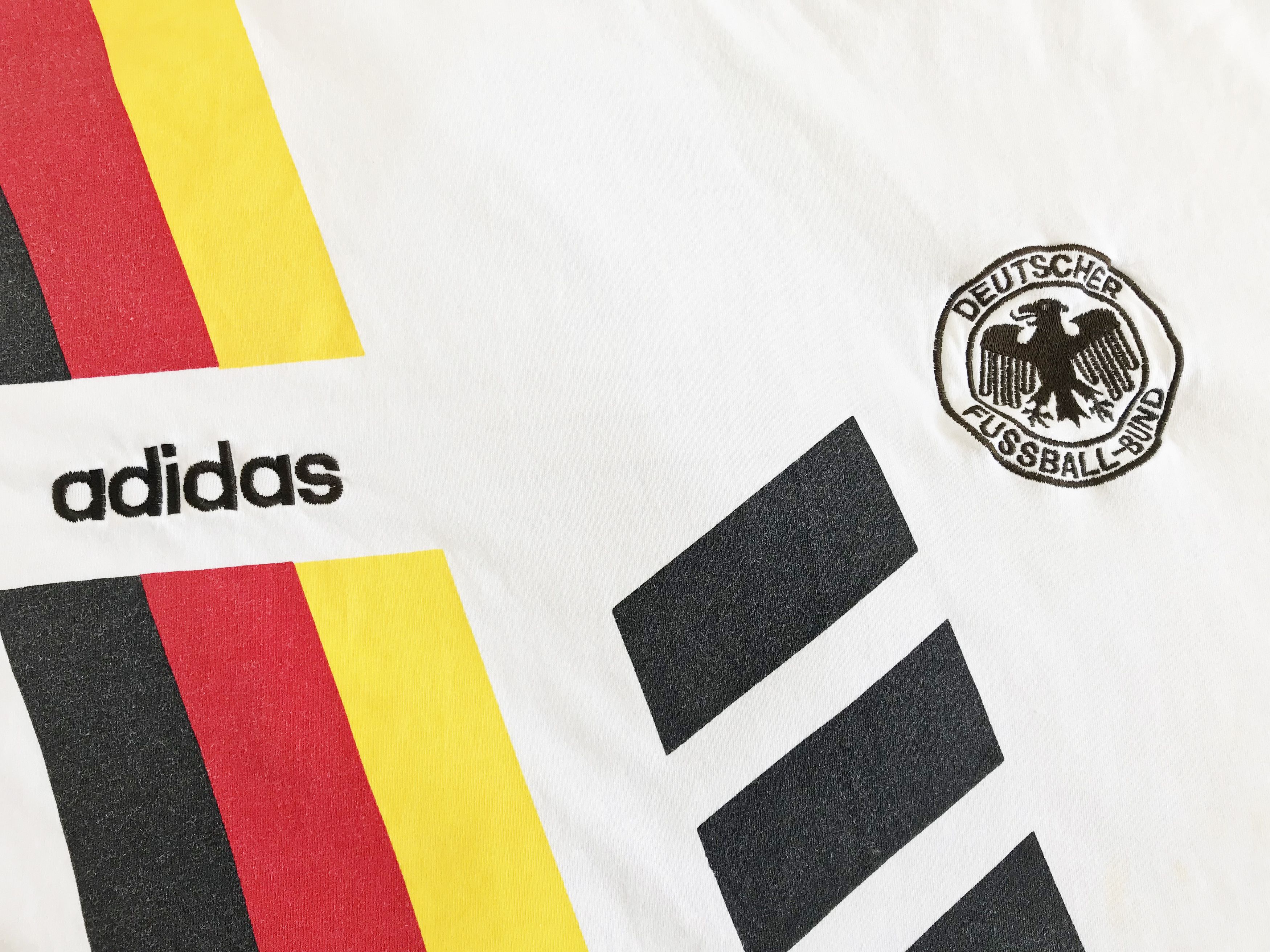 Adidas Vintage 1996 ADIDAS Germany t shirt Jersey Football Retro Size US L / EU 52-54 / 3 - 5 Thumbnail