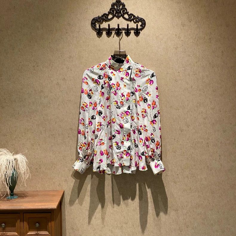 Louis Vuitton Louis Vuitton Tulip flower printed mulberry silk shirt Size XXS / US 00 / IT 34 - 1 Thumbnail