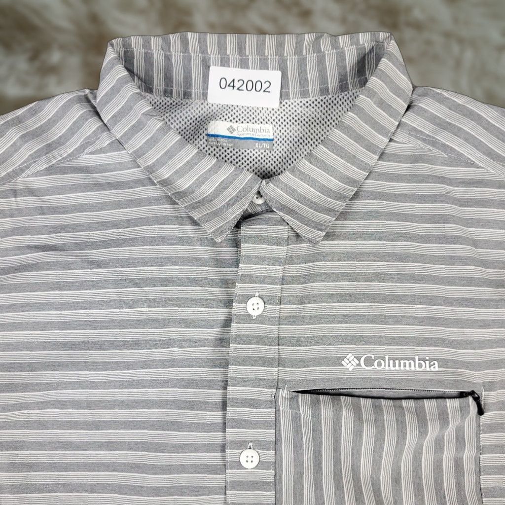Vintage Columbia Shirt Mens XL Gray Striped Vented Button-Up Short Sleeve Size US XL / EU 56 / 4 - 1 Thumbnail