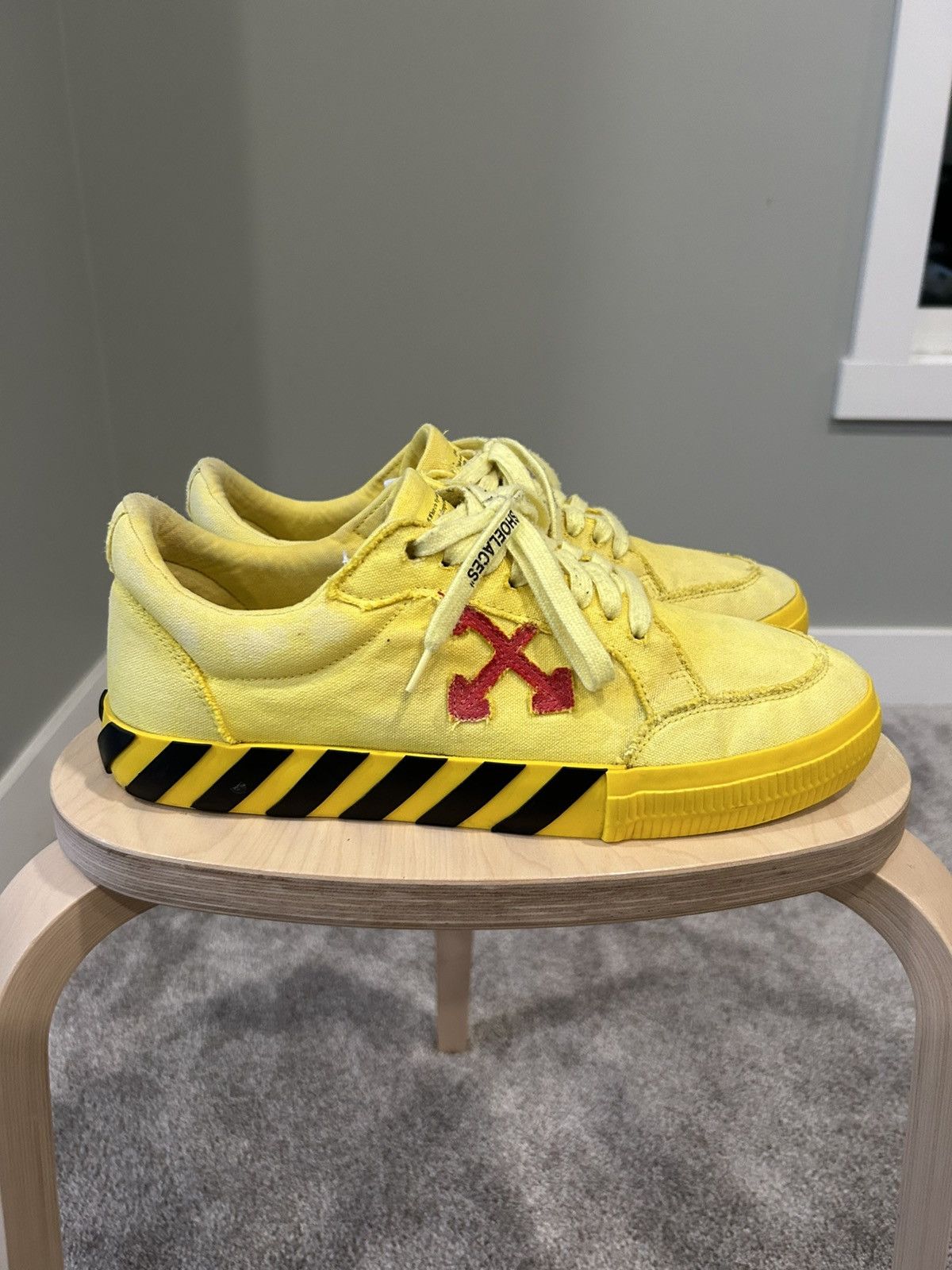Off-White Off-White Vulc 'Yellow Red' Size US 12 / EU 45 - 2 Thumbnail