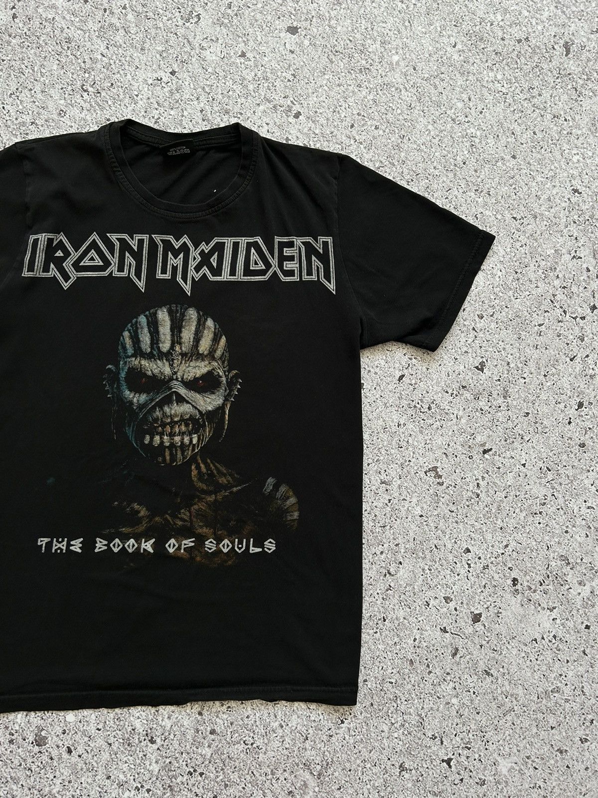 Band Tees × Vintage Vintage Iron Maiden The Book Of Souls 2000’s Graphic T-Shirt Size US M / EU 48-50 / 2 - 3 Thumbnail