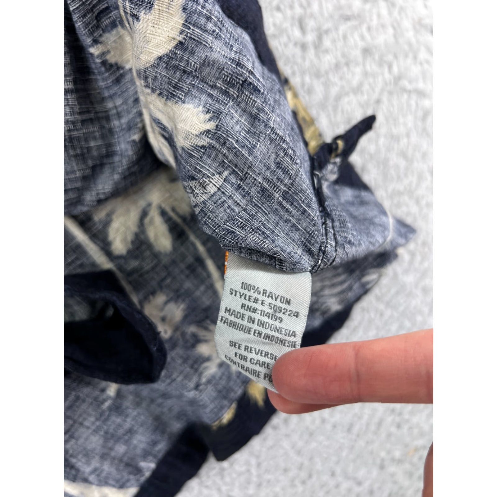 Quiksilver Quiksilver Shirt Mens XL Blue Palm Print Floral Hawaiian Button-Up Size US XL / EU 56 / 4 - 4 Thumbnail