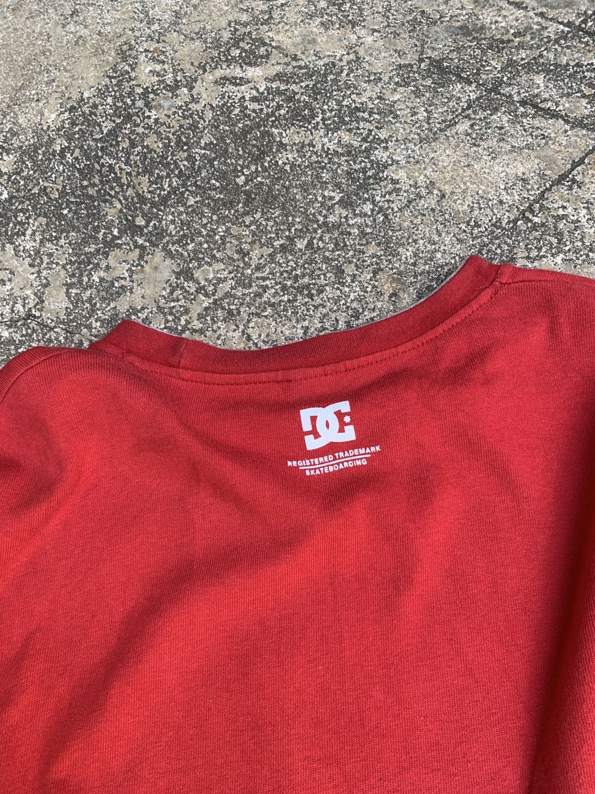 Vintage 2000s DCShoescoUSA Embroidery Explenation Tricks Tee Size US XXL / EU 58 / 5 - 5 Thumbnail