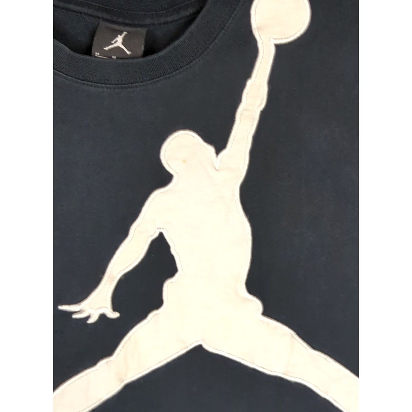 Nike VINTAGE Nike Jordan Jump Shirt Embroidered Logo Size M Black Mens T-Shirt Size US M / EU 48-50 / 2 - 4 Thumbnail
