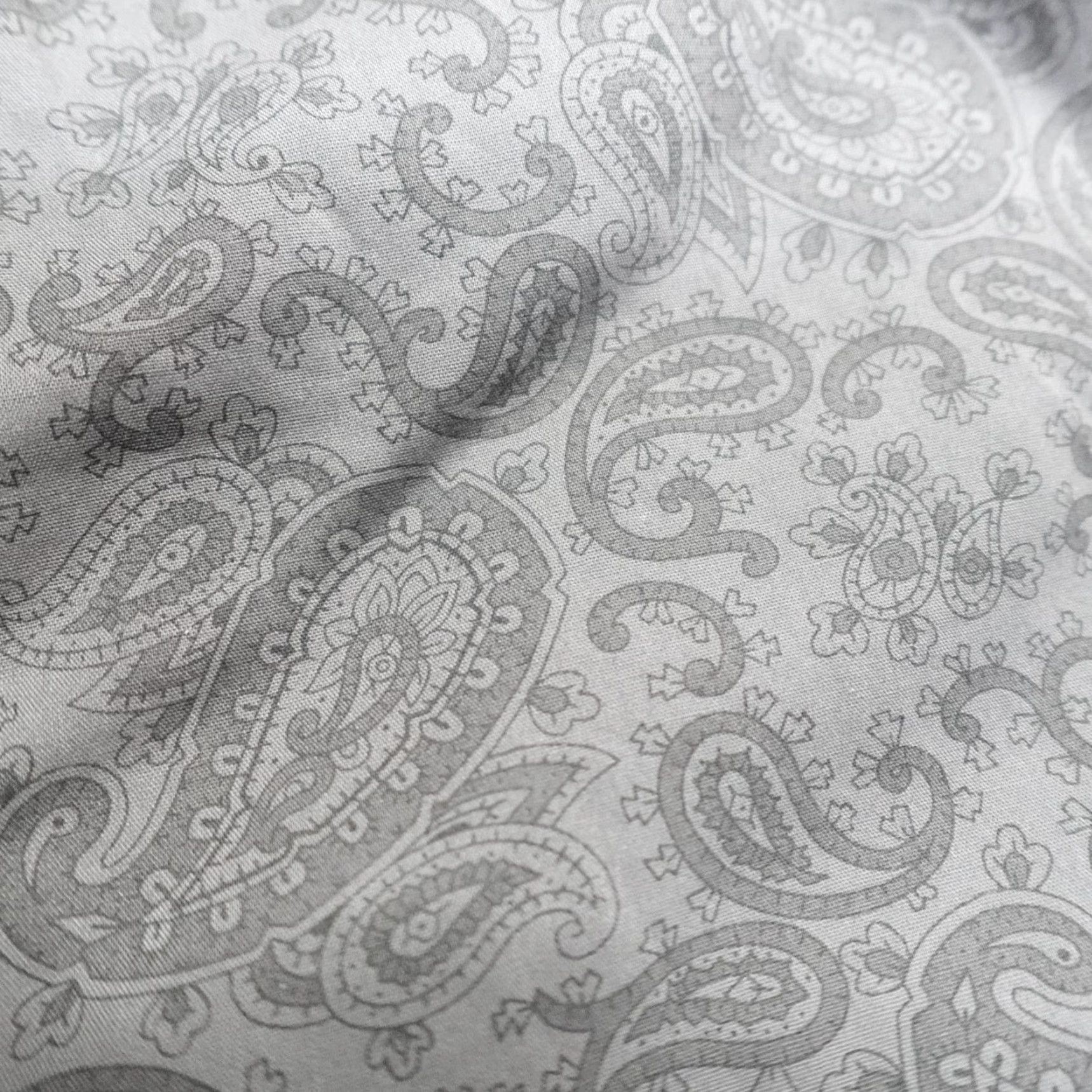John Varvatos VINTAGE John Varvatos Shirt Gray Paisley Print All Over Cotton Long Sleeve (if vintage) Size US L / EU 52-54 / 3 - 4 Thumbnail