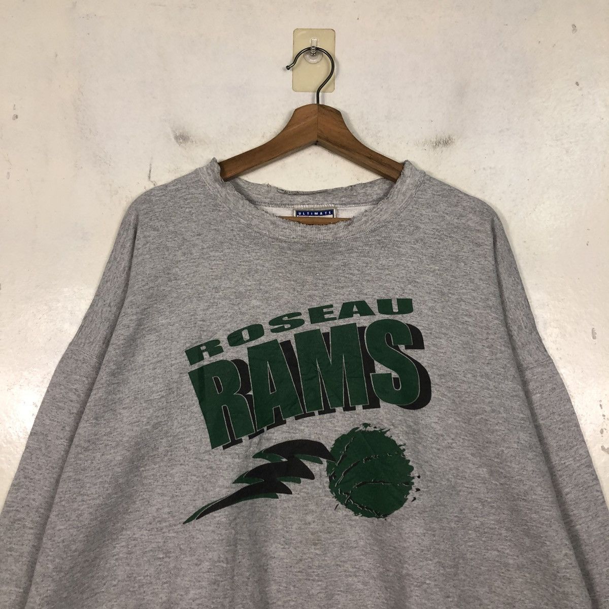 Vintage 📌Vintage Sweatshirt Crewneck Sportswear Roseau Rams Usa Size US M / EU 48-50 / 2 - 5 Thumbnail