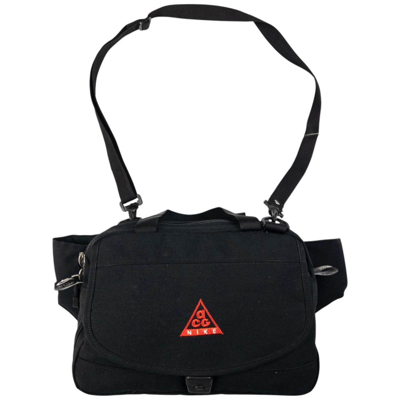 Nike Vintage Nike ACG Crossbody Bag Size ONE SIZE - 1 Thumbnail