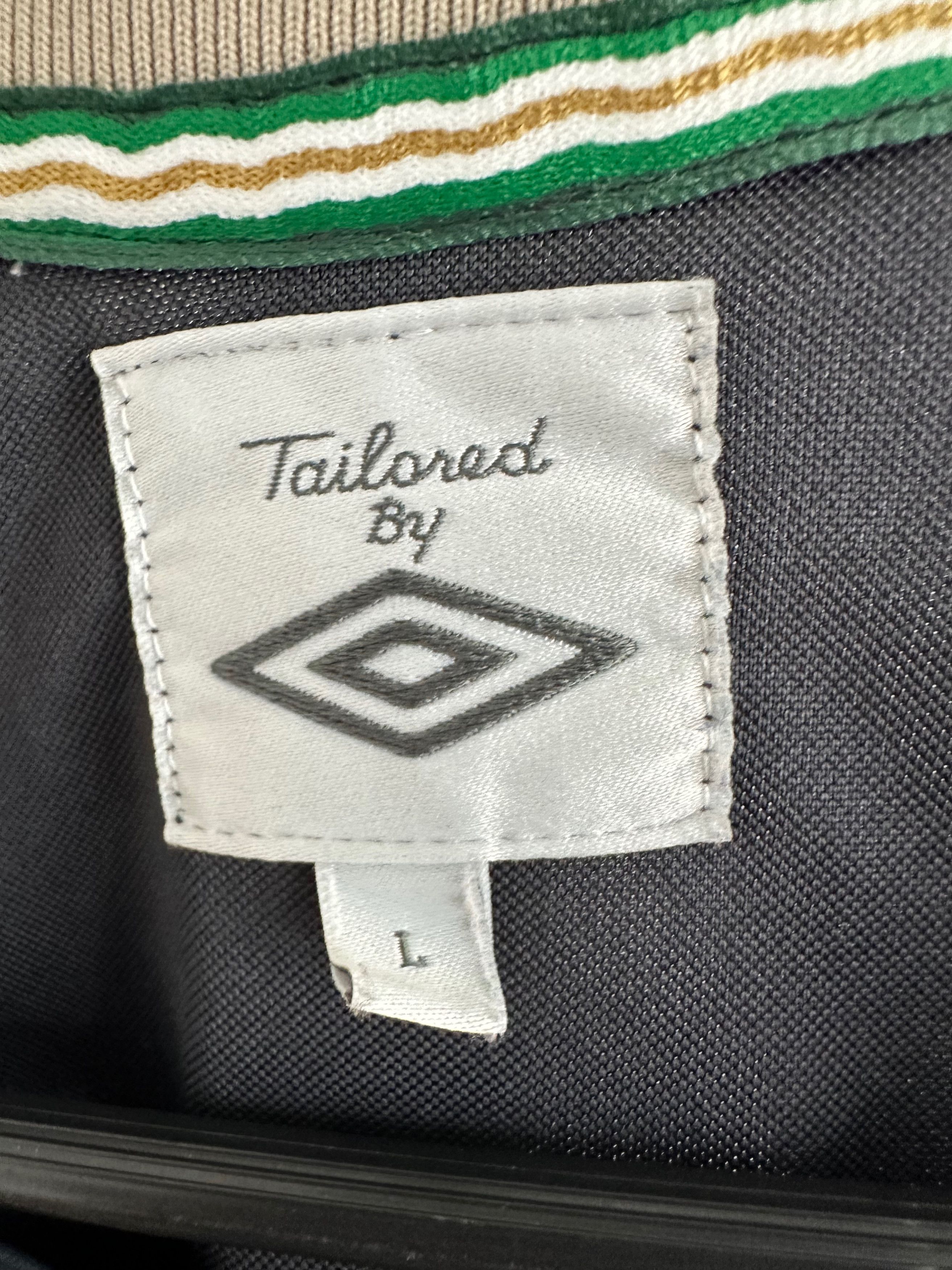 Umbro 2010 UMBRO zip Ireland Training Soccer jersey National Team Size US L / EU 52-54 / 3 - 5 Thumbnail