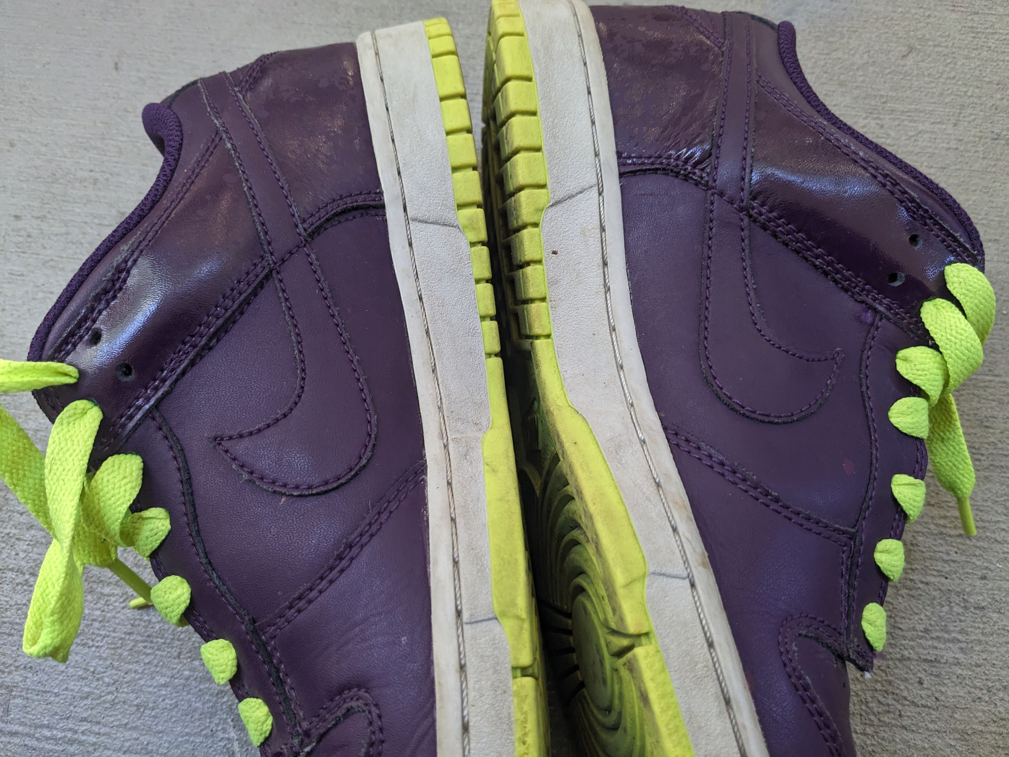 Nike Nike Dunk Low CL Joker Purple Leather Neon Green 318020-551 Size US 9.5 / EU 42-43 - 11 Thumbnail