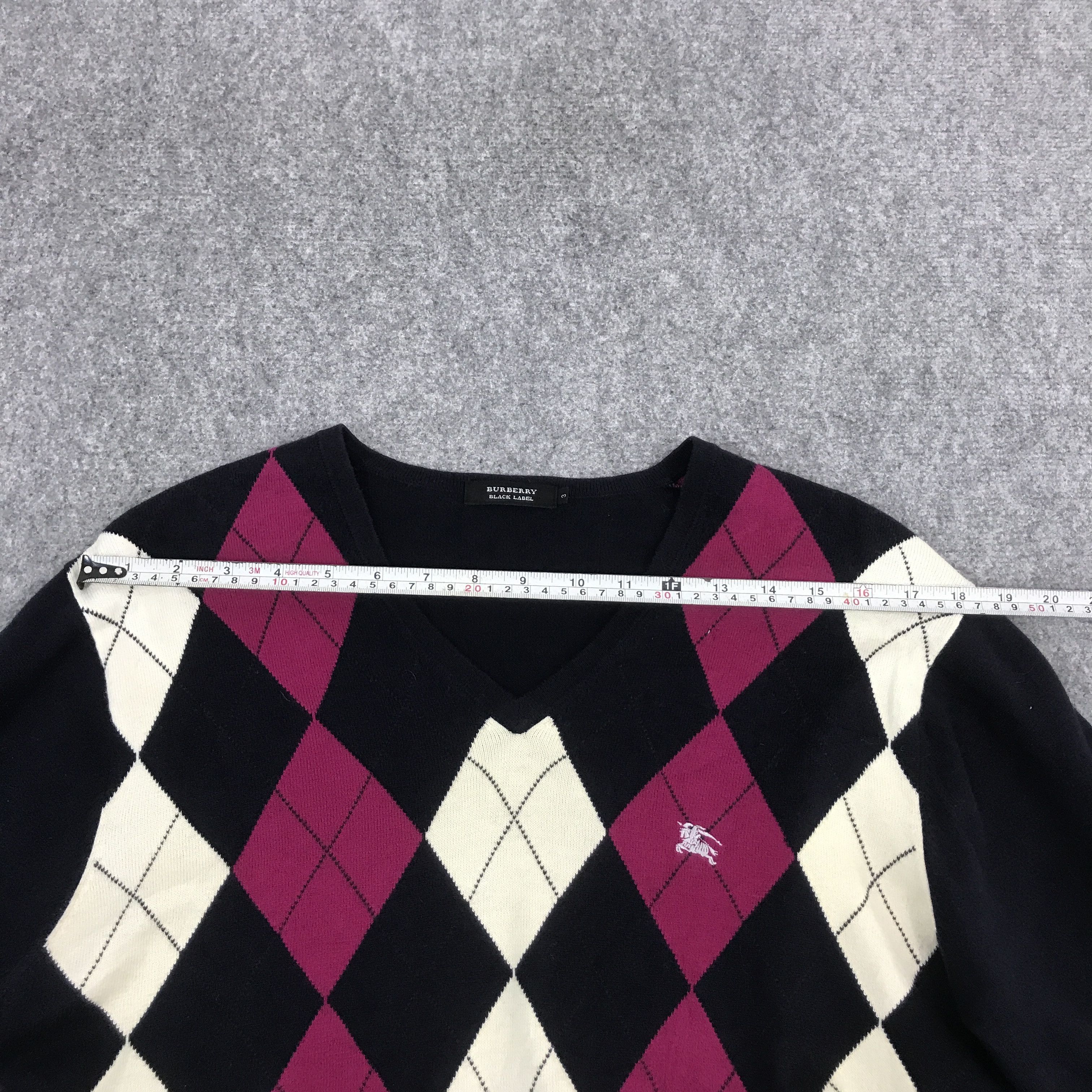 Burberry Burberry Black label v coller knitwear jacket Size US M / EU 48-50 / 2 - 9 Thumbnail