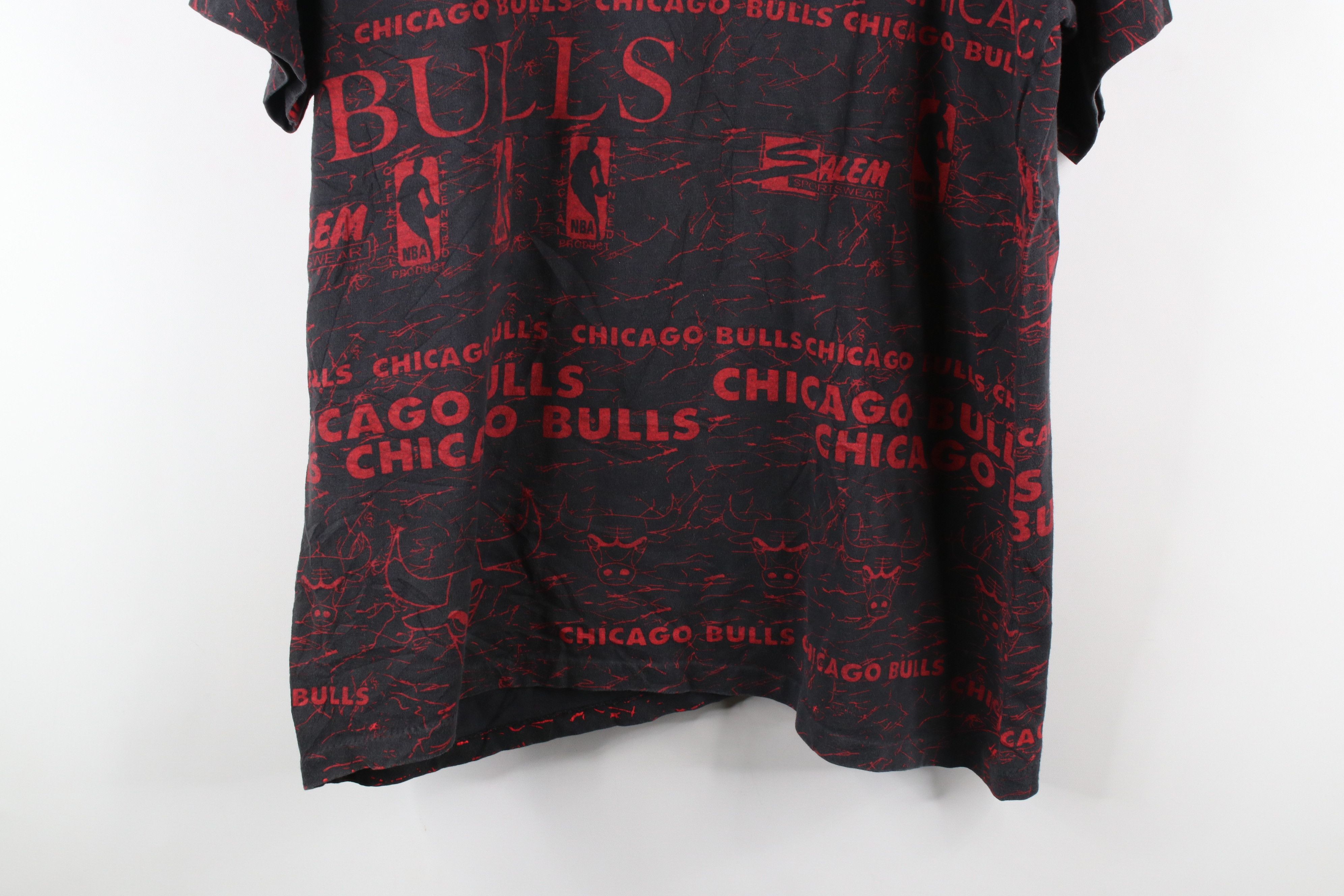 Vintage Vintage 90s All Over Print Chicago Bulls Basketball T-Shirt Size US XL / EU 56 / 4 - 10 Thumbnail