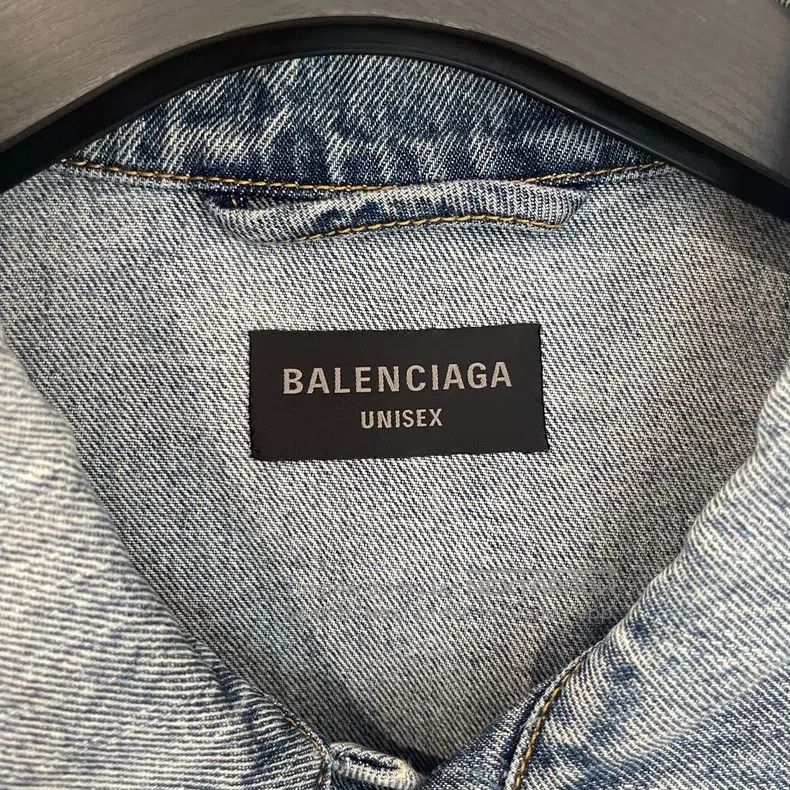 Balenciaga Balenciaga Back Tape Logo Printed Denim Jacket Size US L / EU 52-54 / 3 - 3 Thumbnail