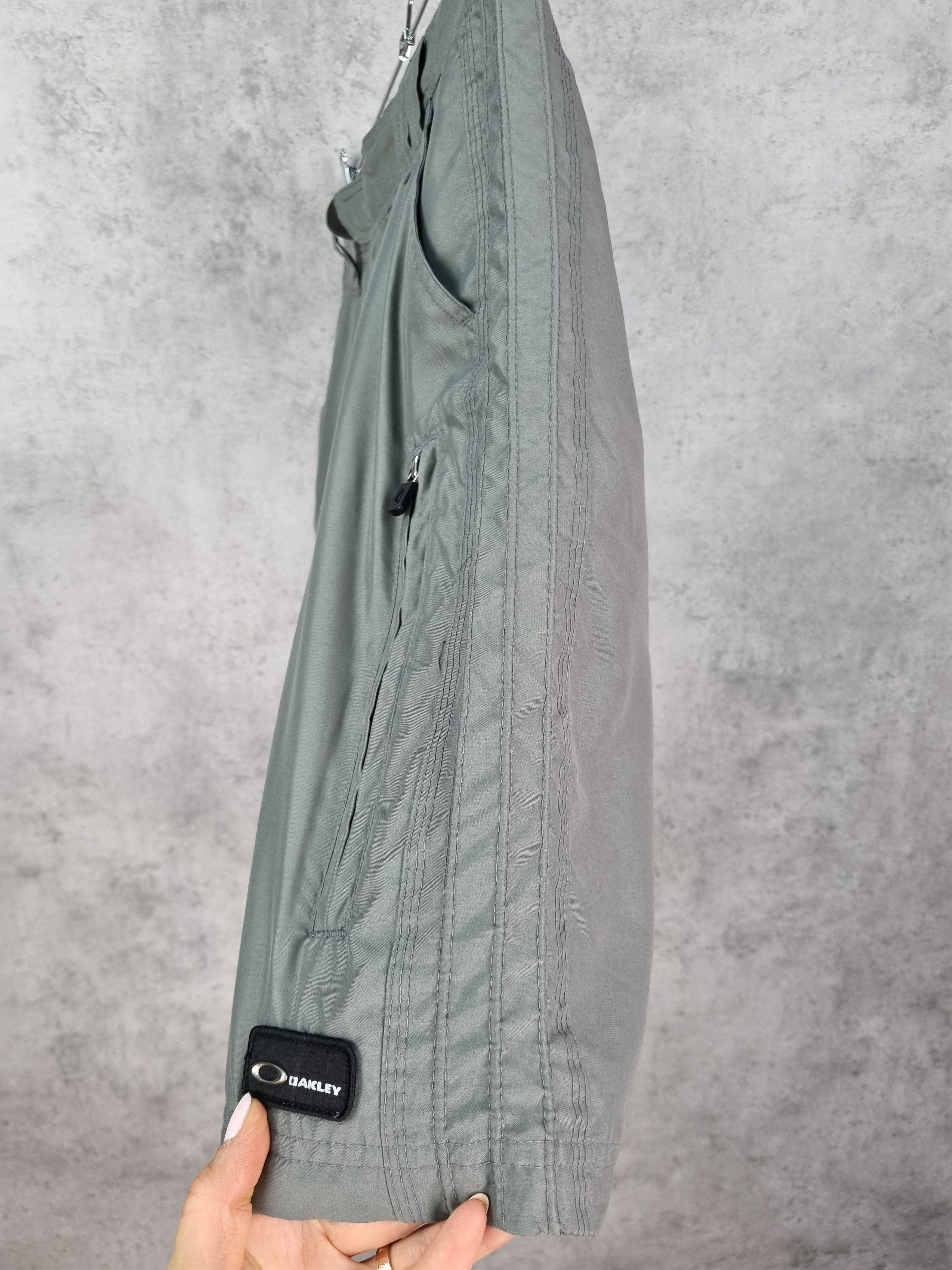 Oakley Oakley Nylon Cargo Utility Shorts with zipped pockets Size US 31 - 19 Thumbnail