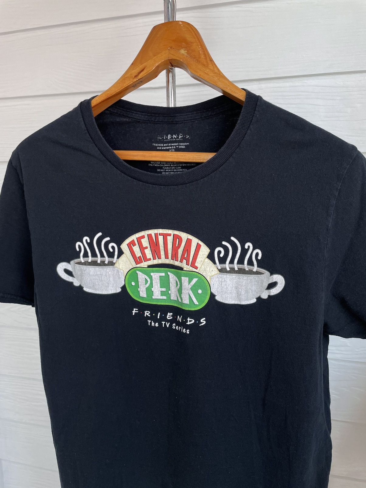 Warner Bros FRIENDS TV SITCOM (2019) T-SHIRT Size US M / EU 48-50 / 2 - 2 Thumbnail