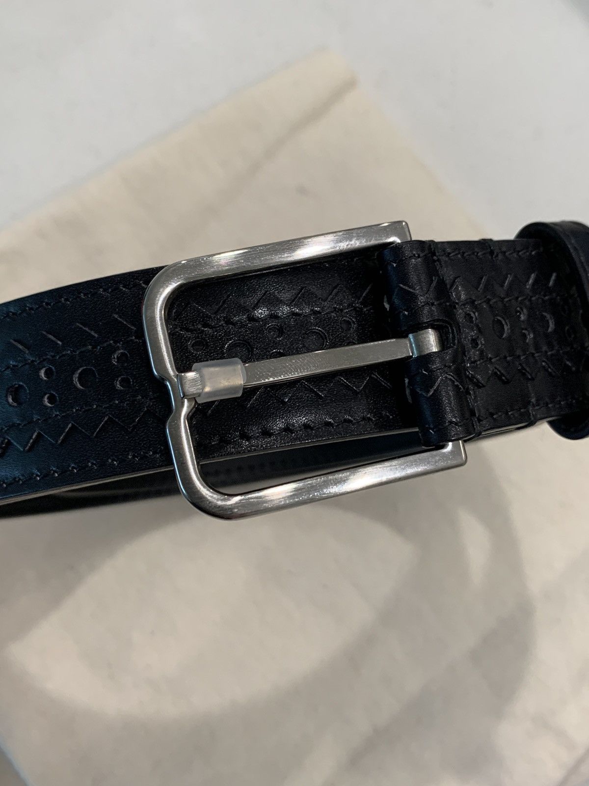 Berluti (NEW) Berluti SS’18 black floral engraved leather belt Size 32 - 2 Thumbnail
