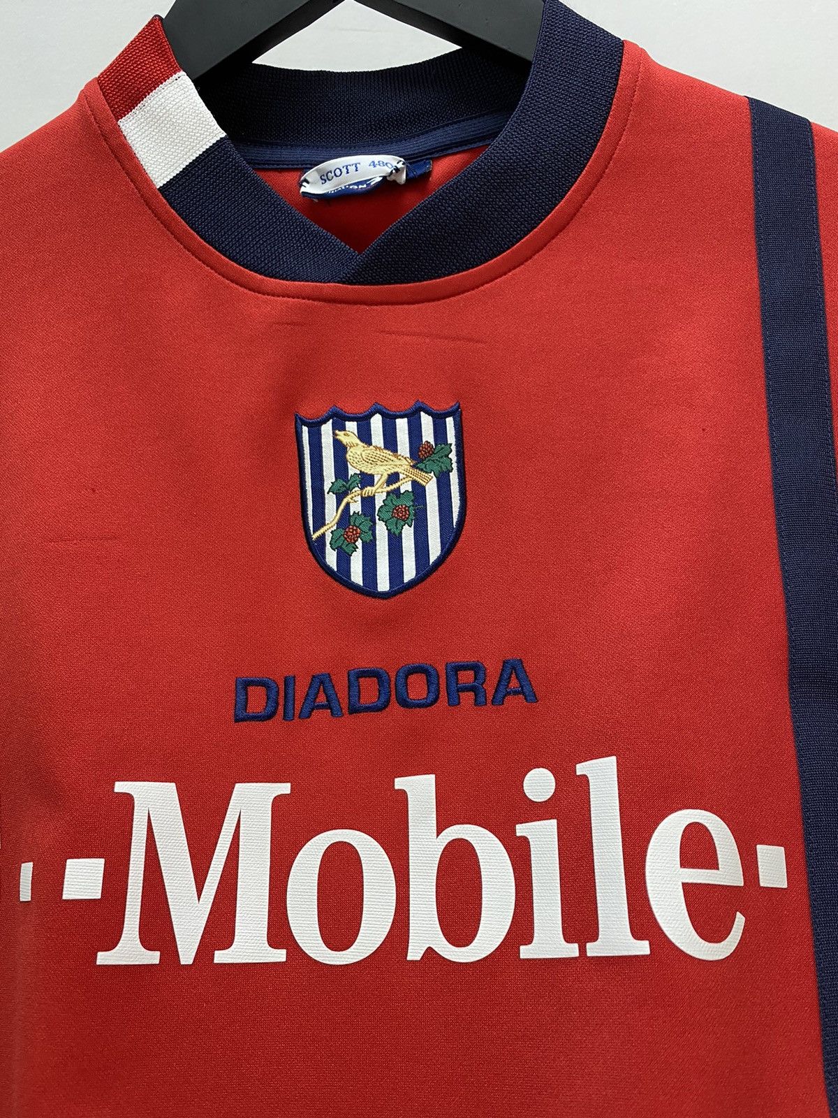 Vintage Diadora West Bromwich Albion #6 Purse Home Soccer Jersey Size US S / EU 44-46 / 1 - 9 Thumbnail