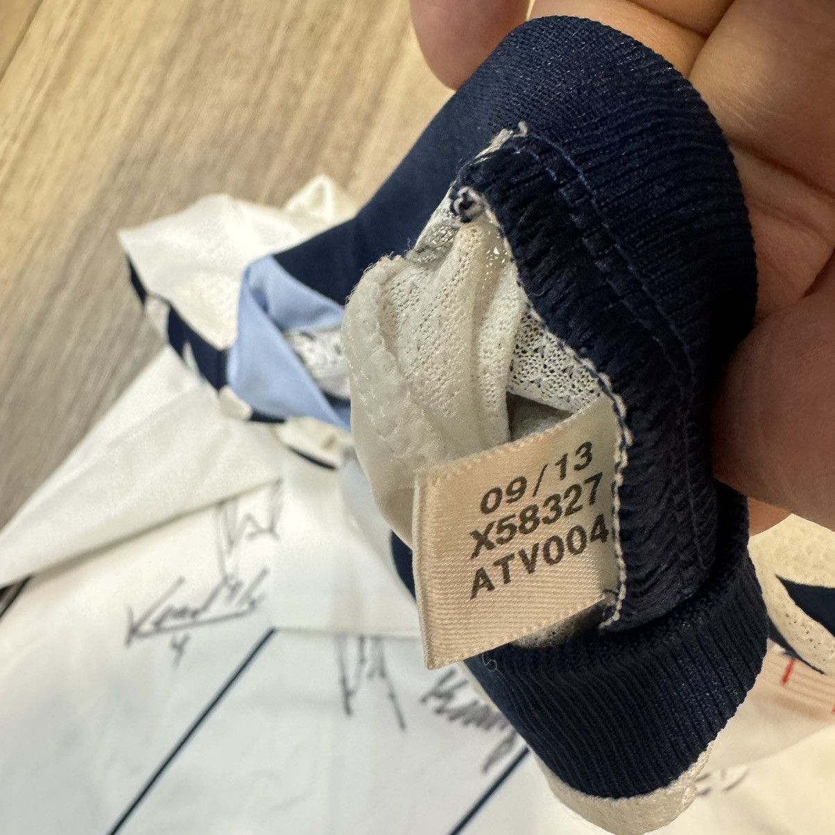 Adidas × Signatures Vancouver Whitecaps 13/14 player issue team squad signed Size US S / EU 44-46 / 1 - 11 Thumbnail