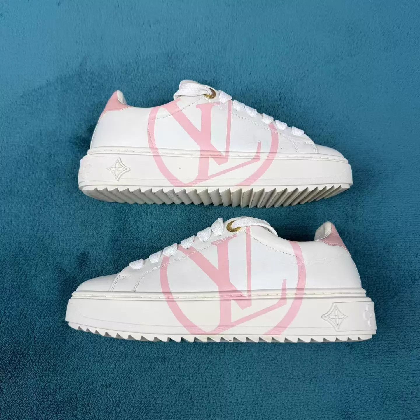 Louis Vuitton LV Time Out Cowhide Low-Top Sneaker White & Pink 35 Size US 4.5 / IT 34.5 - 2 Thumbnail