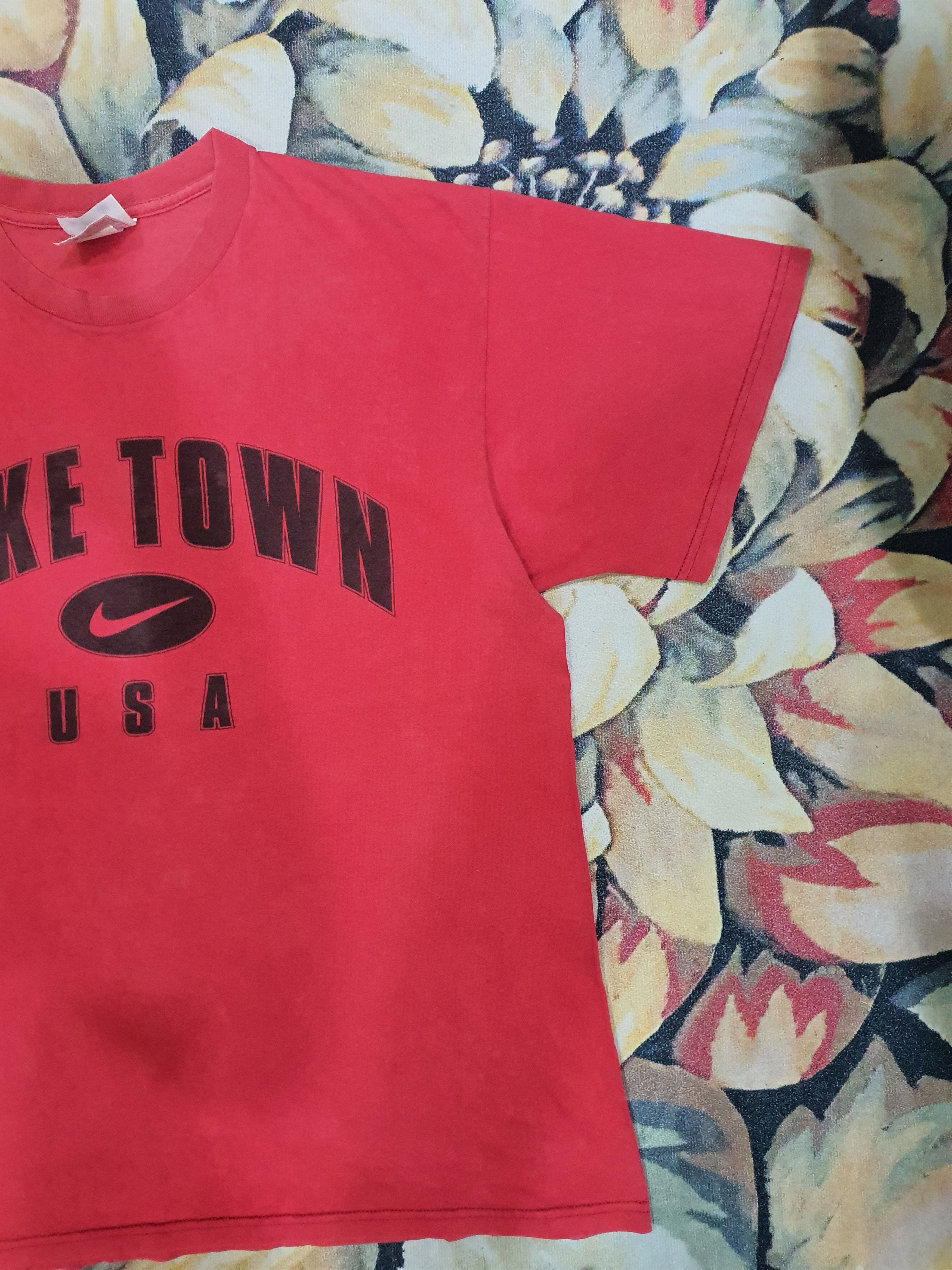 Nike vintage Nike Town USA t-shirt Size US M / EU 48-50 / 2 - 3 Thumbnail