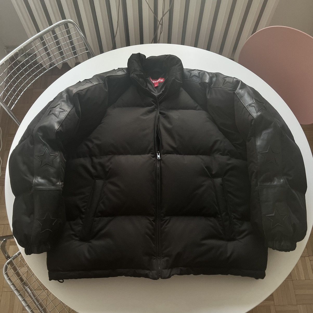 ジャケット・アウター Supreme Star Sleeve Down Puffer Jacket L Supreme Star Sleeve Down Puffer Jacket (FW23) - $448