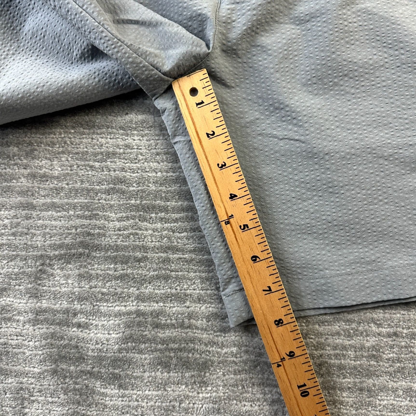 Vineyard Vines Vineyard Vines Shorts Mens 32 Gray Chino Seersucker Performance Whale Waist 32 Regular Size US 32 / EU 48 - 7 Thumbnail