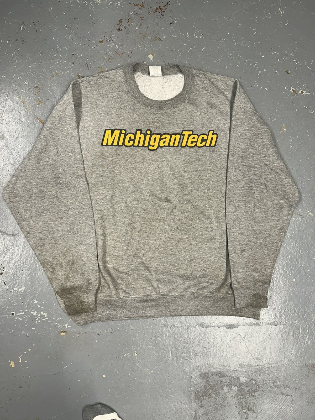Vintage Crazy Vintage Y2K Grey Michigan Tech University Crewneck Size US XL / EU 56 / 4 - 1 Thumbnail