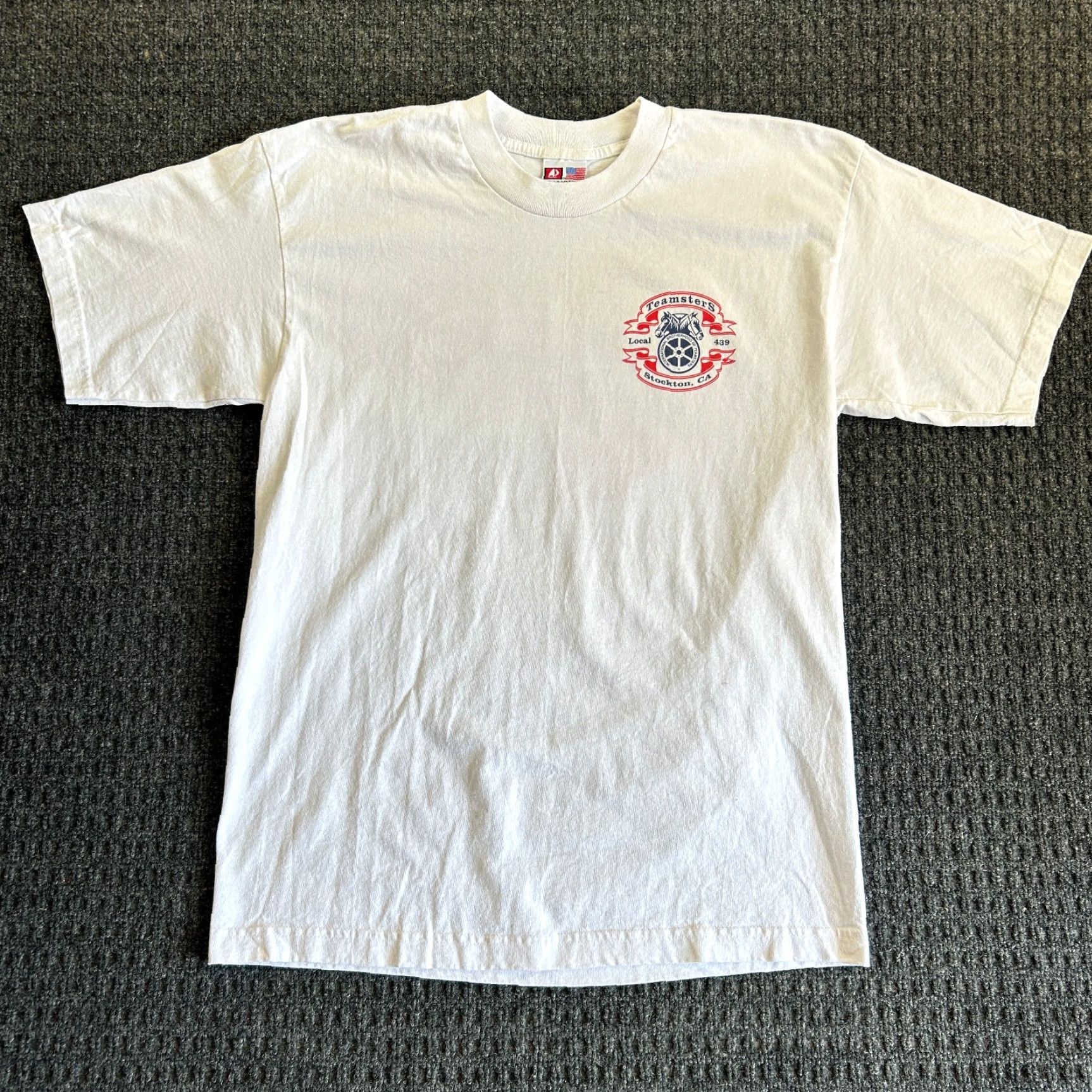 Vintage VINTAGE Bayside Union T Shirt Local 439 Teamsters Crew Neck L Blue Cotton Short Sleeve USA Made in USA 80s USA Size US L / EU 52-54 / 3 - 4 Thumbnail