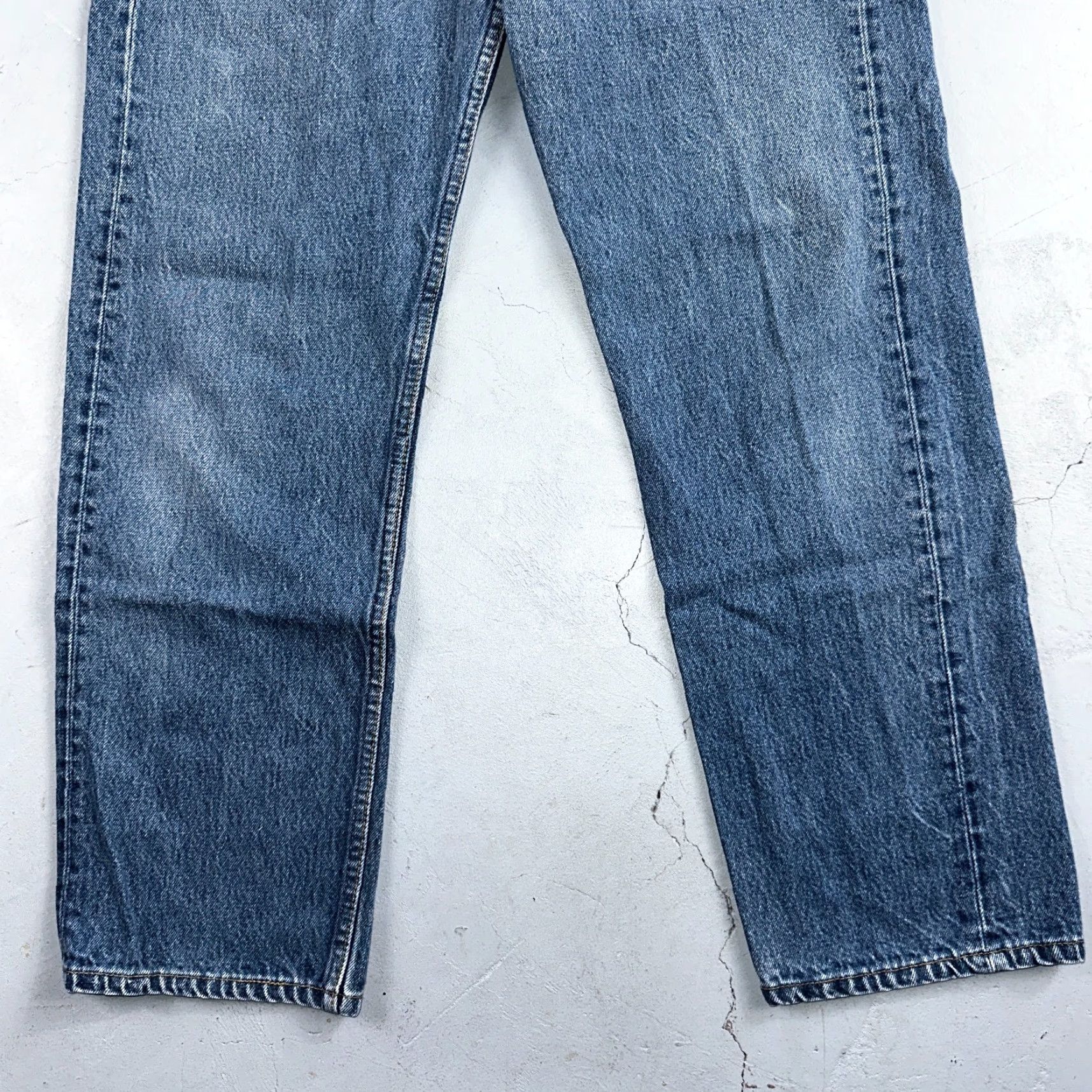 Levi's VINTAGE Levi's 501 Jeans USA 90s Straight Leg Blue Cotton Denim 36x32 Regular Mens 5-Pocket Size US 36 / EU 52 - 3 Thumbnail